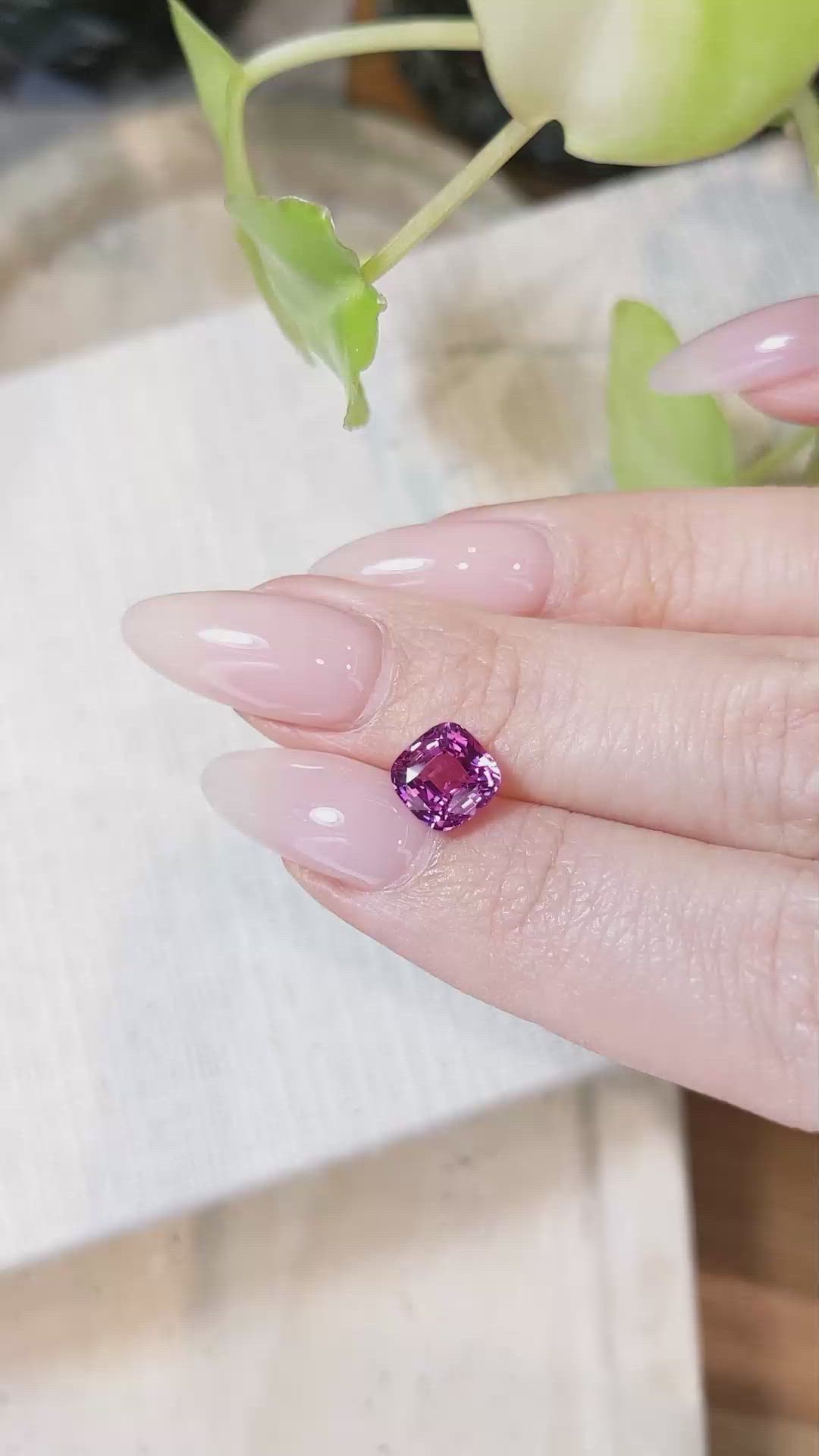 2.51 Ct. Purplish Pink Sapphire from Ceylon (Sri Lanka) Size Video