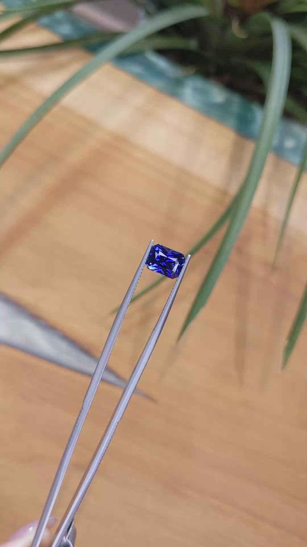 3.00 Ct. Blue Sapphire from Ceylon (Sri Lanka) Size Video