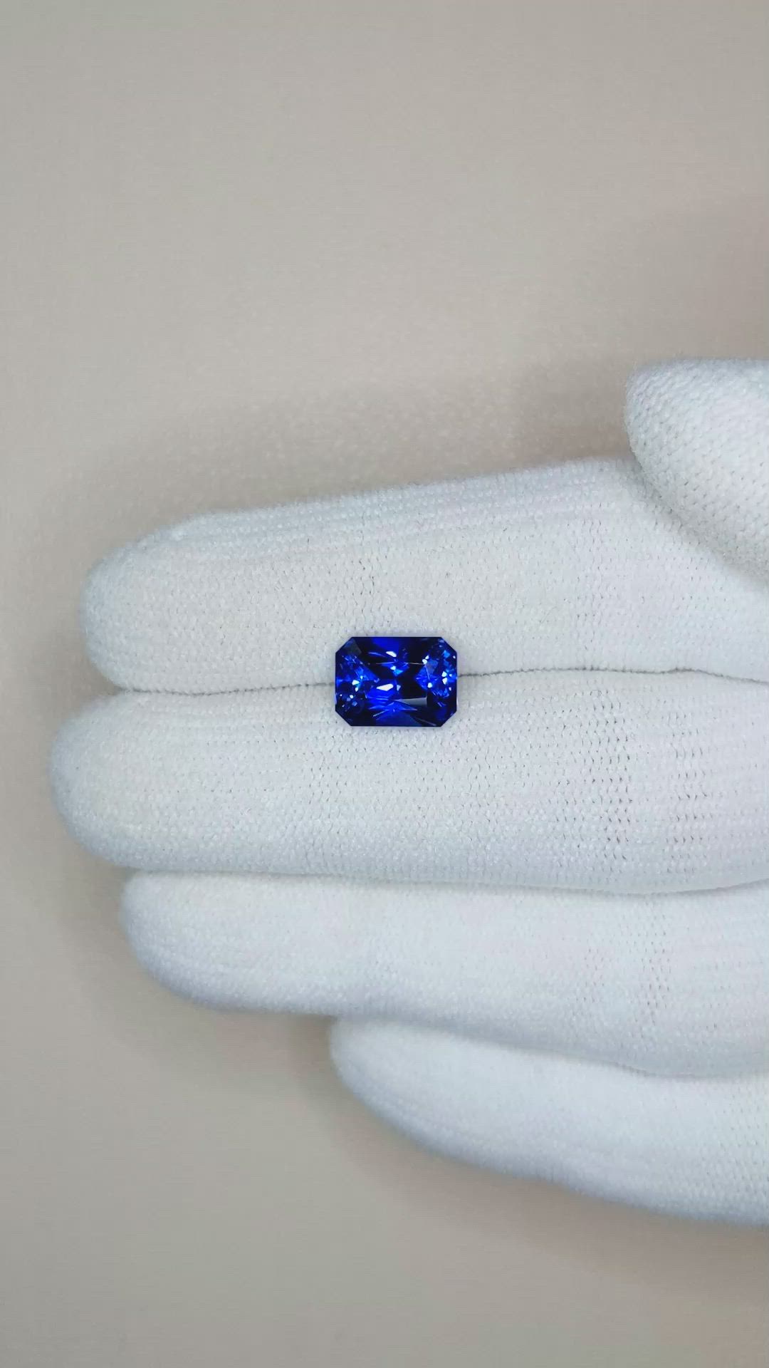 3.00 Ct. Blue Sapphire from Ceylon (Sri Lanka) Size Video