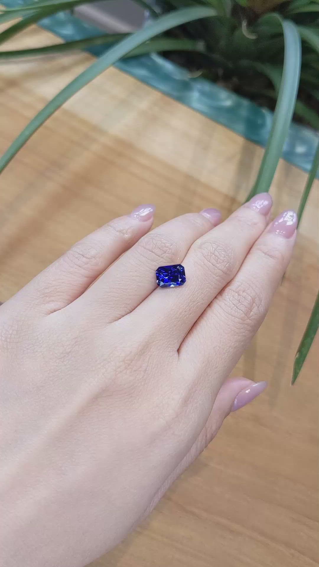 3.00 Ct. Blue Sapphire from Ceylon (Sri Lanka) Size Video