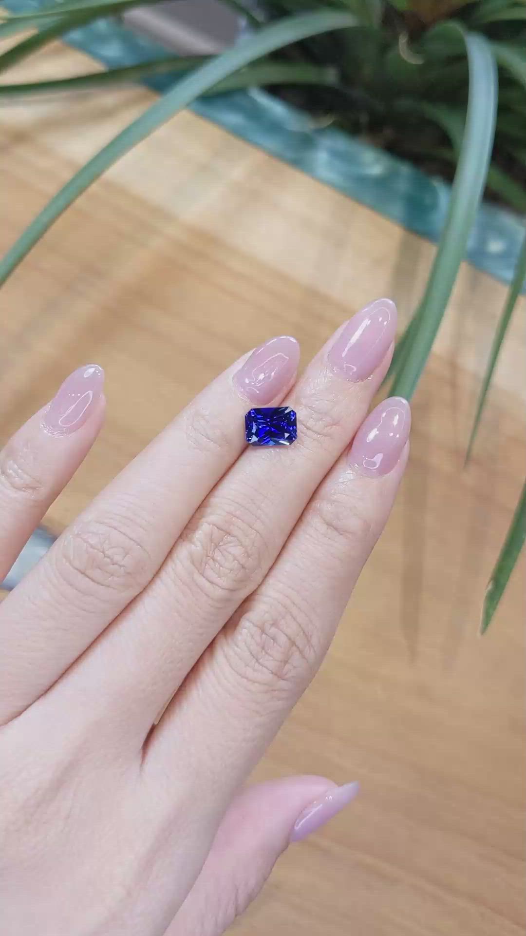 3.00 Ct. Blue Sapphire from Ceylon (Sri Lanka) Size Video