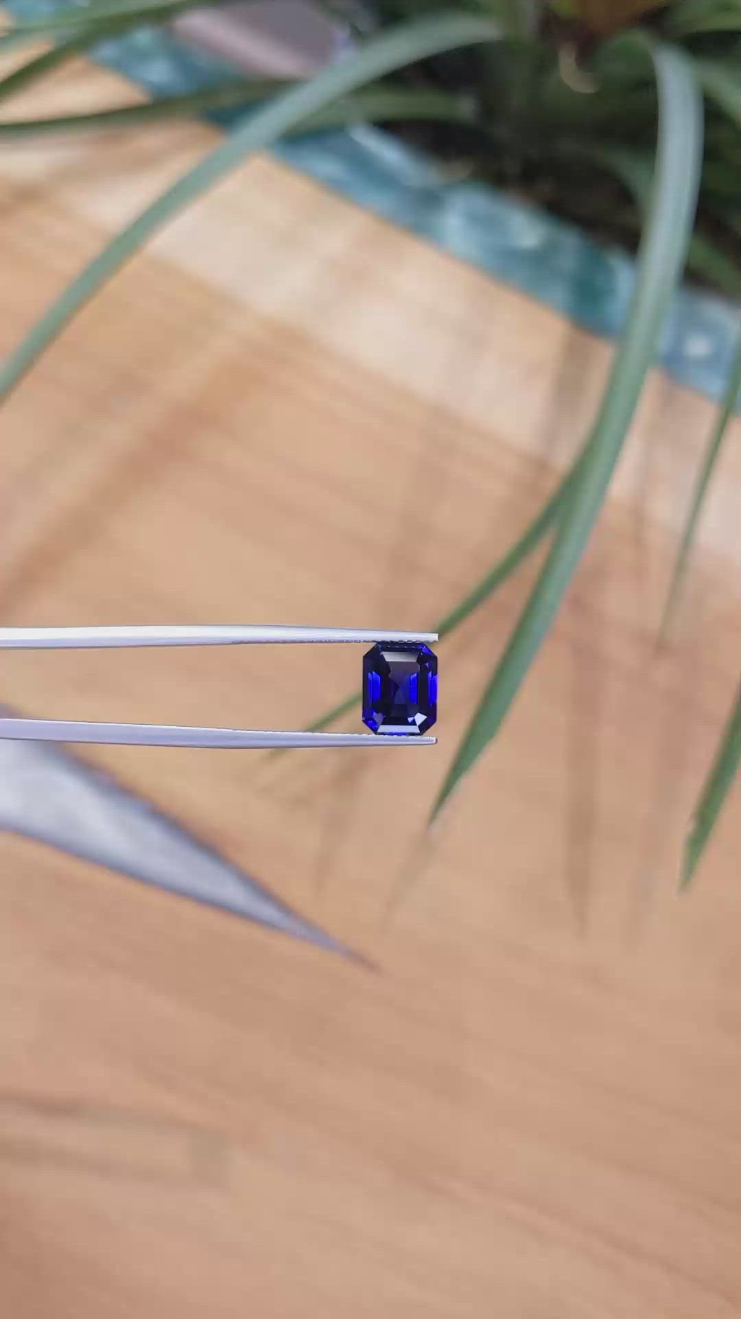 4.03 Ct. Blue Sapphire from Ceylon (Sri Lanka) Size Video