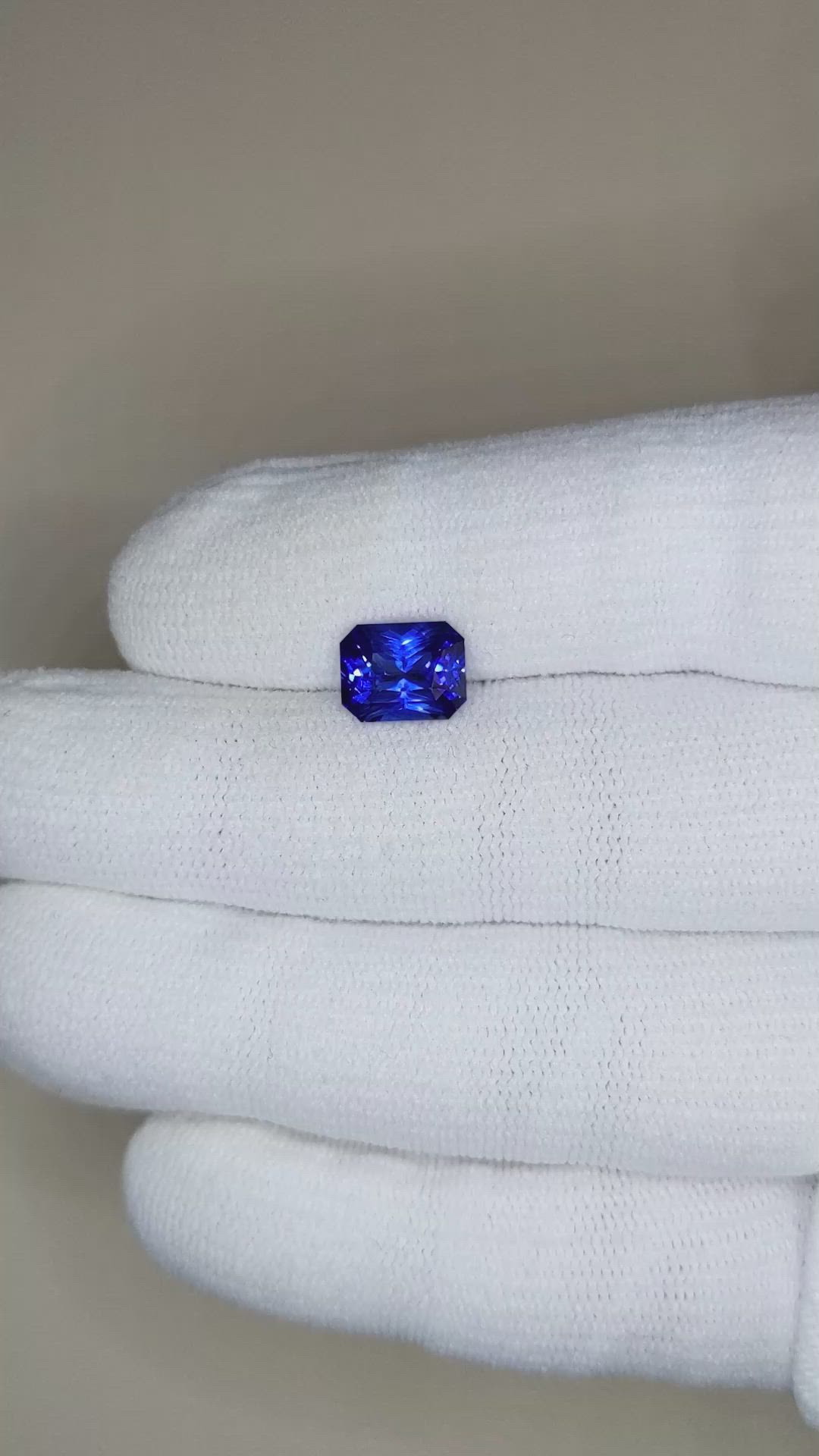 3.06 Ct. Blue Sapphire from Ceylon (Sri Lanka) Size Video