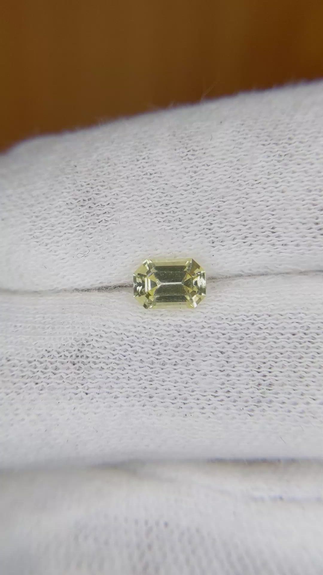 0.81 Ct. Yellow Sapphire from Ceylon (Sri Lanka) Size Video