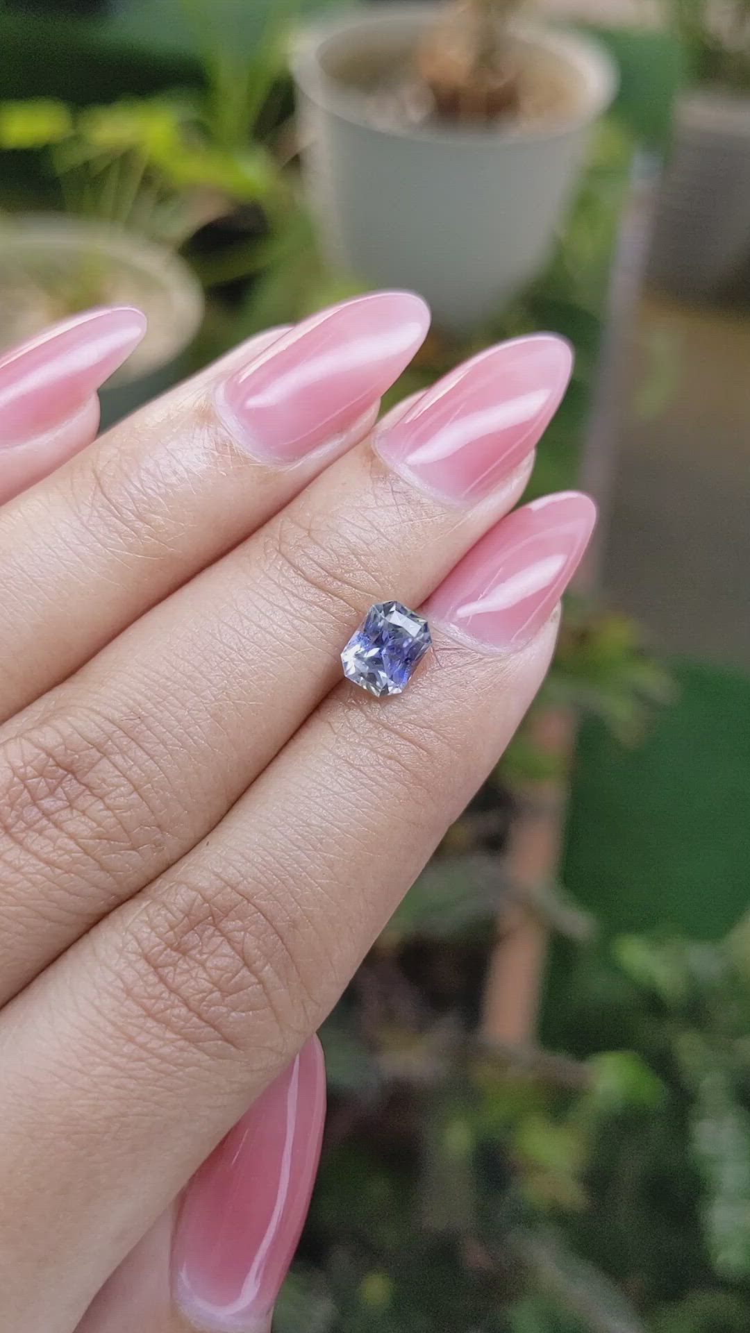 1.62 Ct. Bi Color Sapphire from Ceylon (Sri Lanka) Size Video