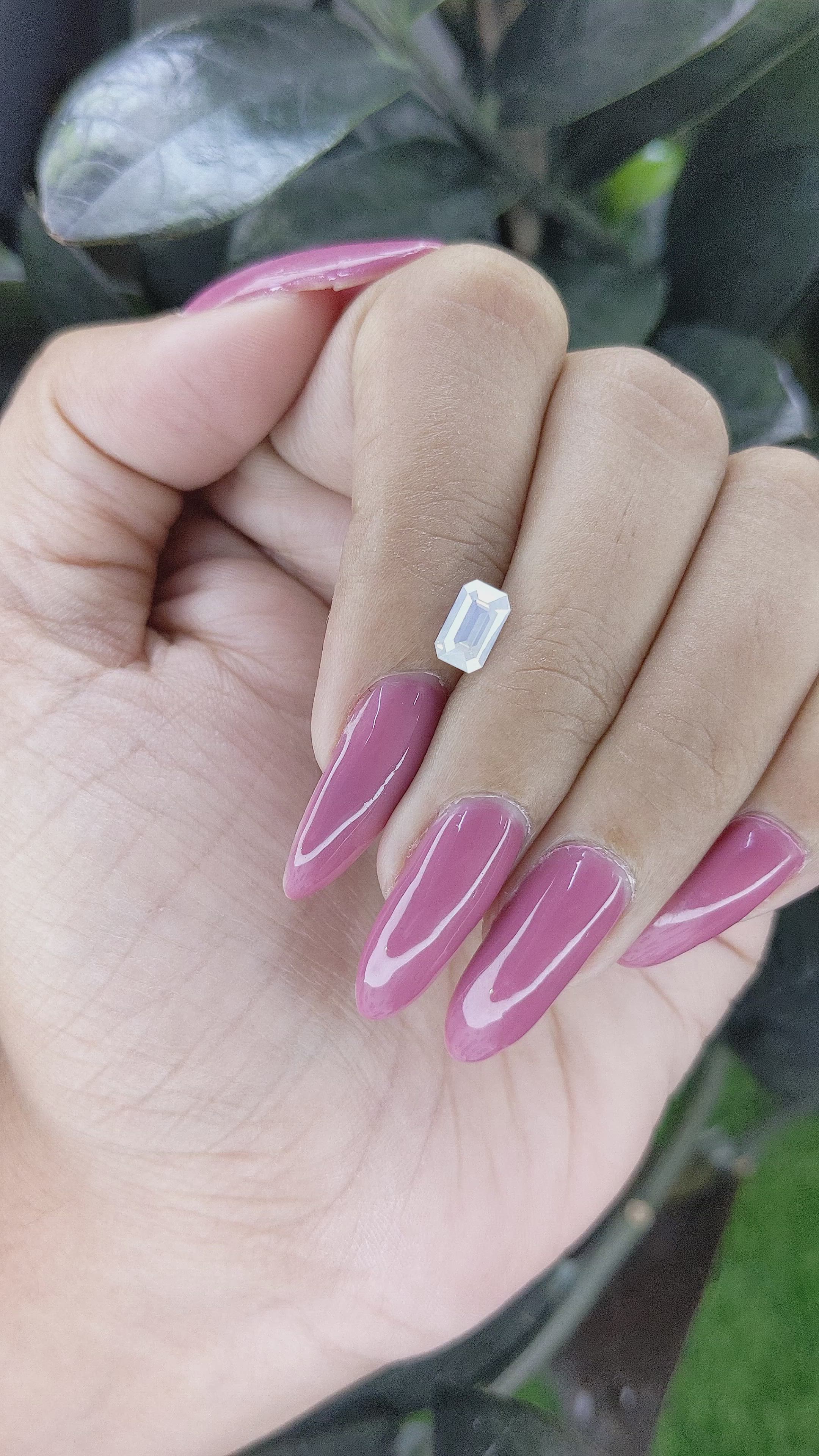 1.07 Ct. White Sapphire from Ceylon (Sri Lanka) Size Video