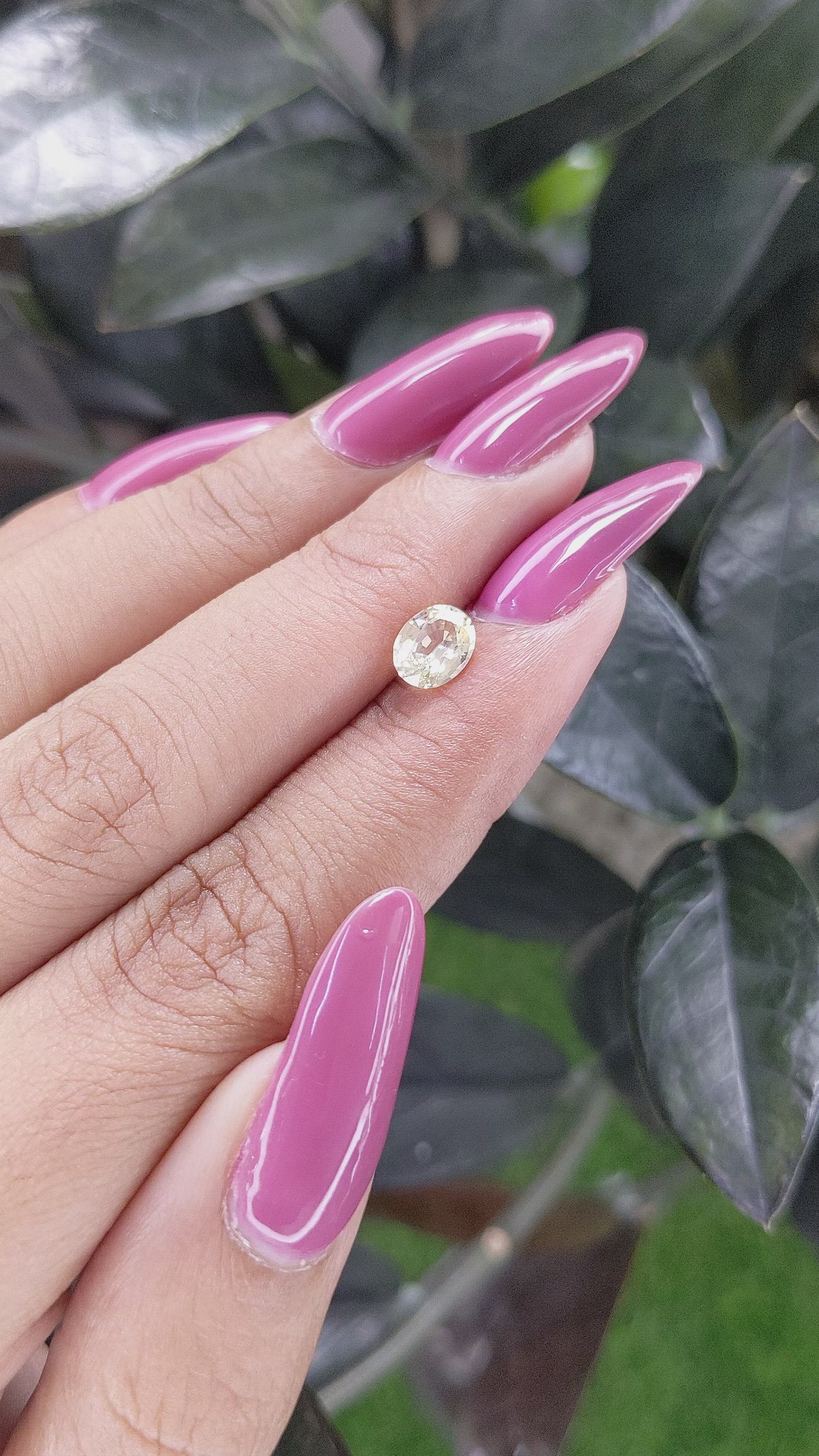 1.00 Ct. Yellow Sapphire from Ceylon (Sri Lanka) Size Video