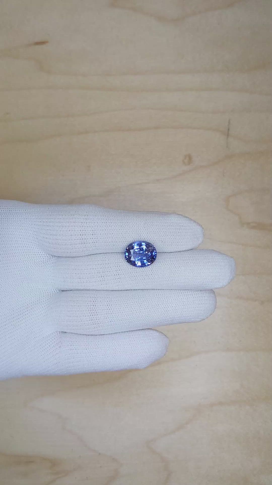 5.59 Ct. Blue Sapphire from Ceylon (Sri Lanka) Size Video