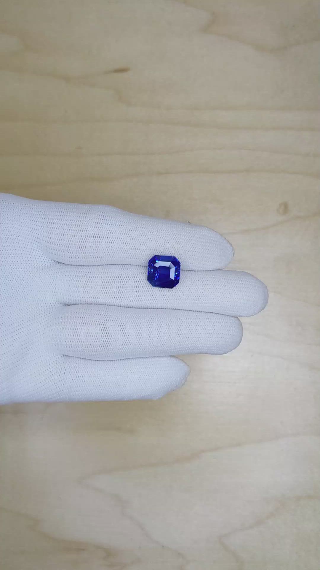 8.30 Ct. Blue Sapphire from Ceylon (Sri Lanka) Size Video