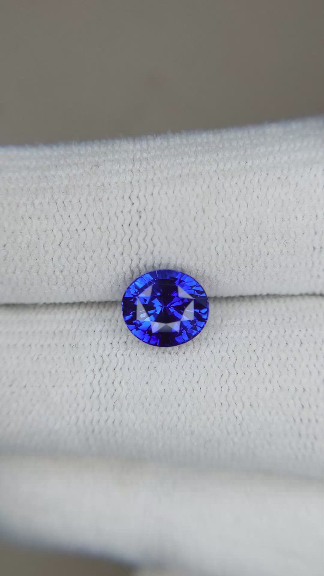 2.14 Ct. Blue Sapphire from Ceylon (Sri Lanka) Size Video