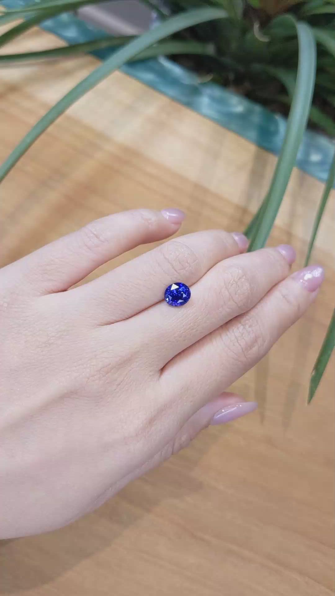 2.14 Ct. Blue Sapphire from Ceylon (Sri Lanka) Size Video