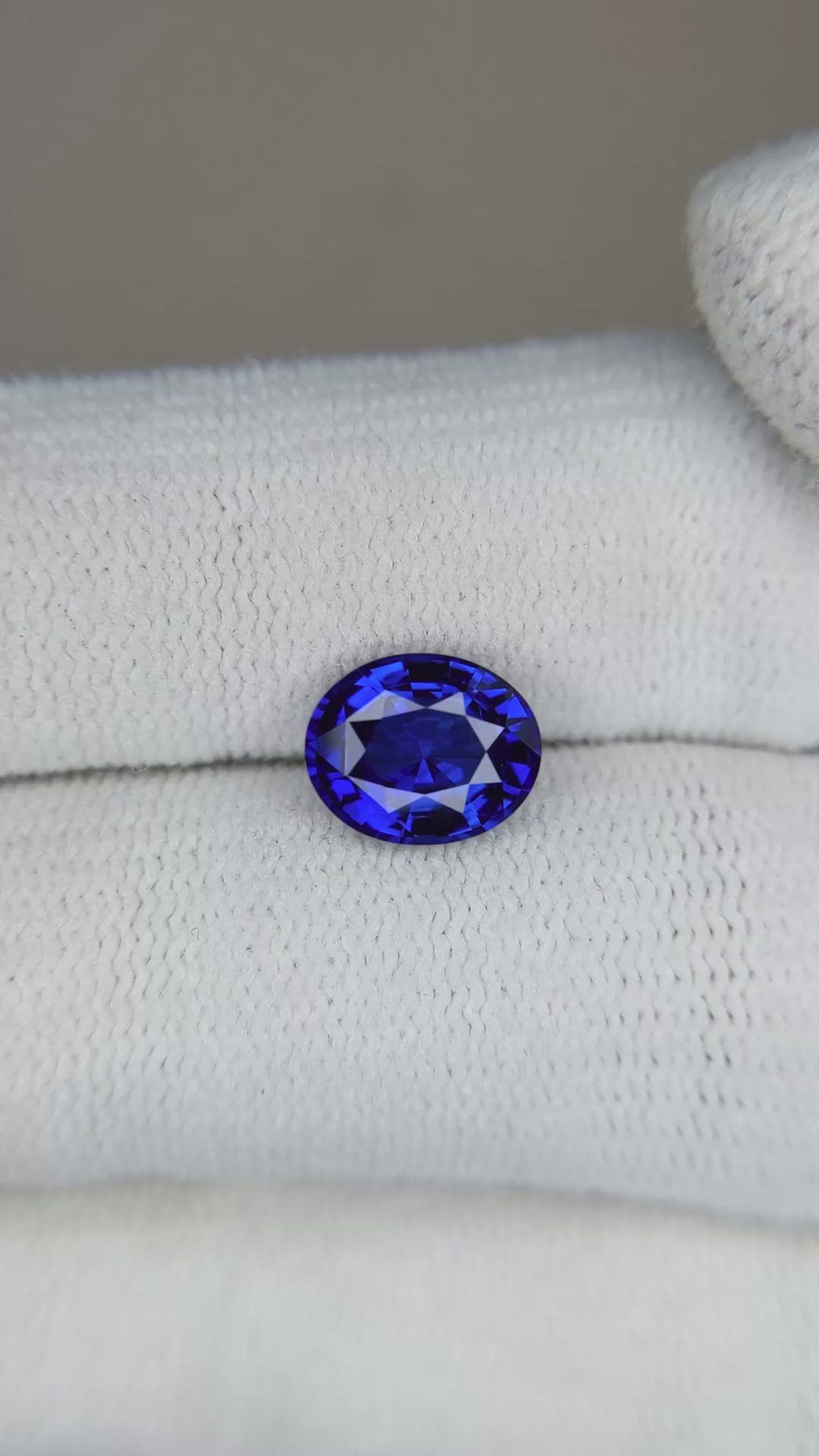 2.02 Ct. Blue Sapphire from Ceylon (Sri Lanka) Size Video