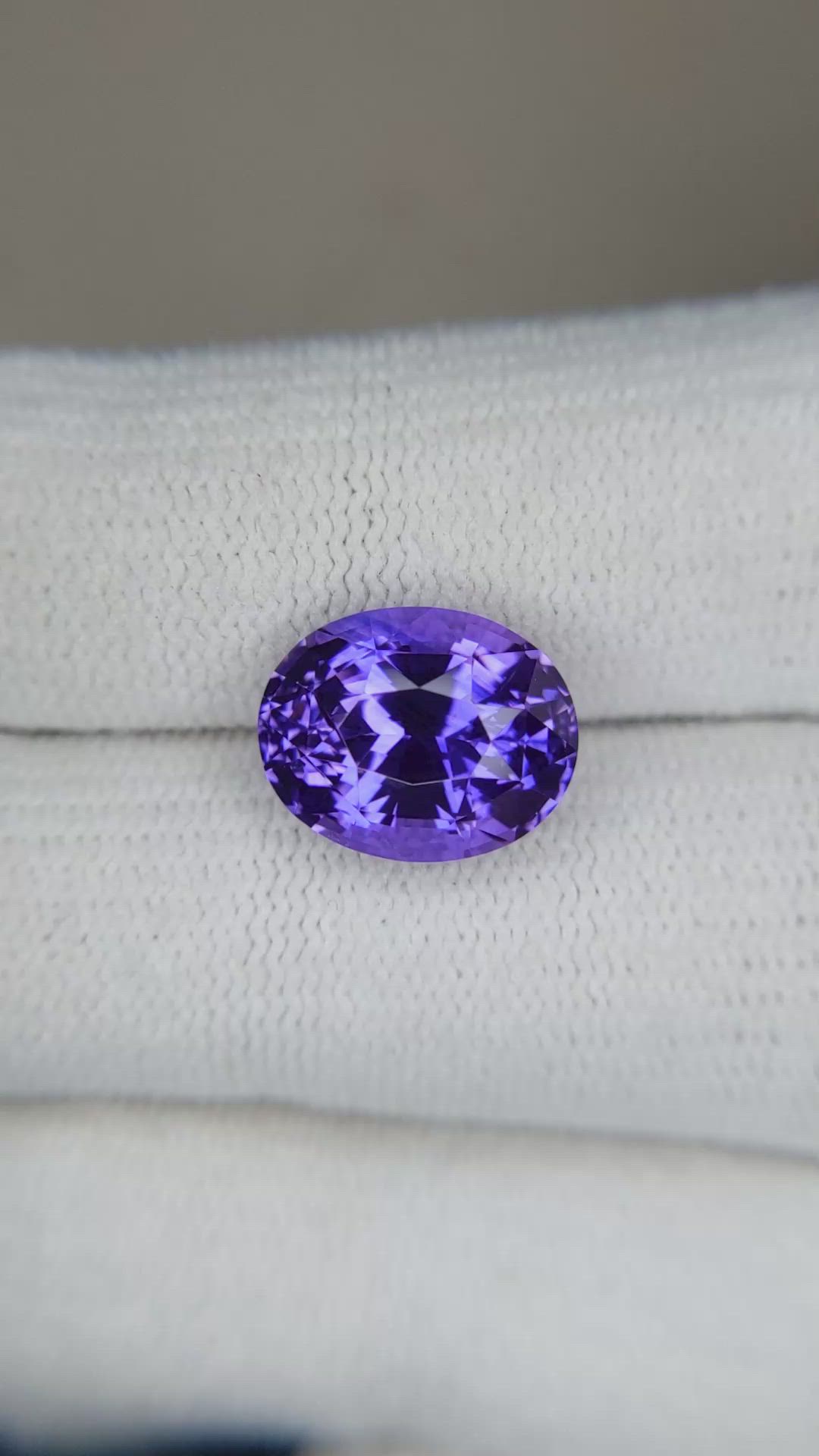 6.23 Ct. Bluish Purple Sapphire from Ceylon (Sri Lanka) Size Video