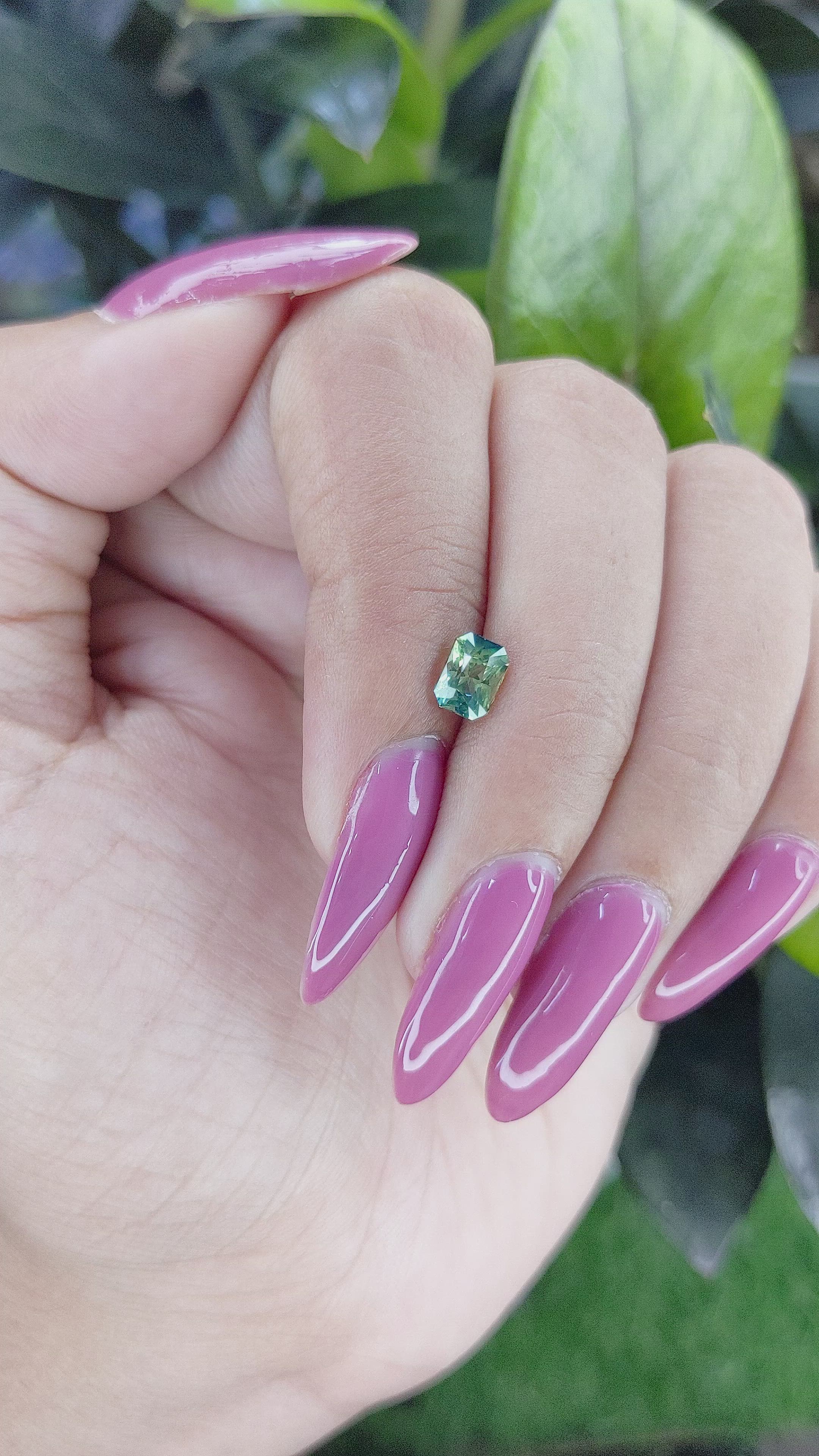 1.00 Ct. Bi Color Sapphire from Madagascar Size Video