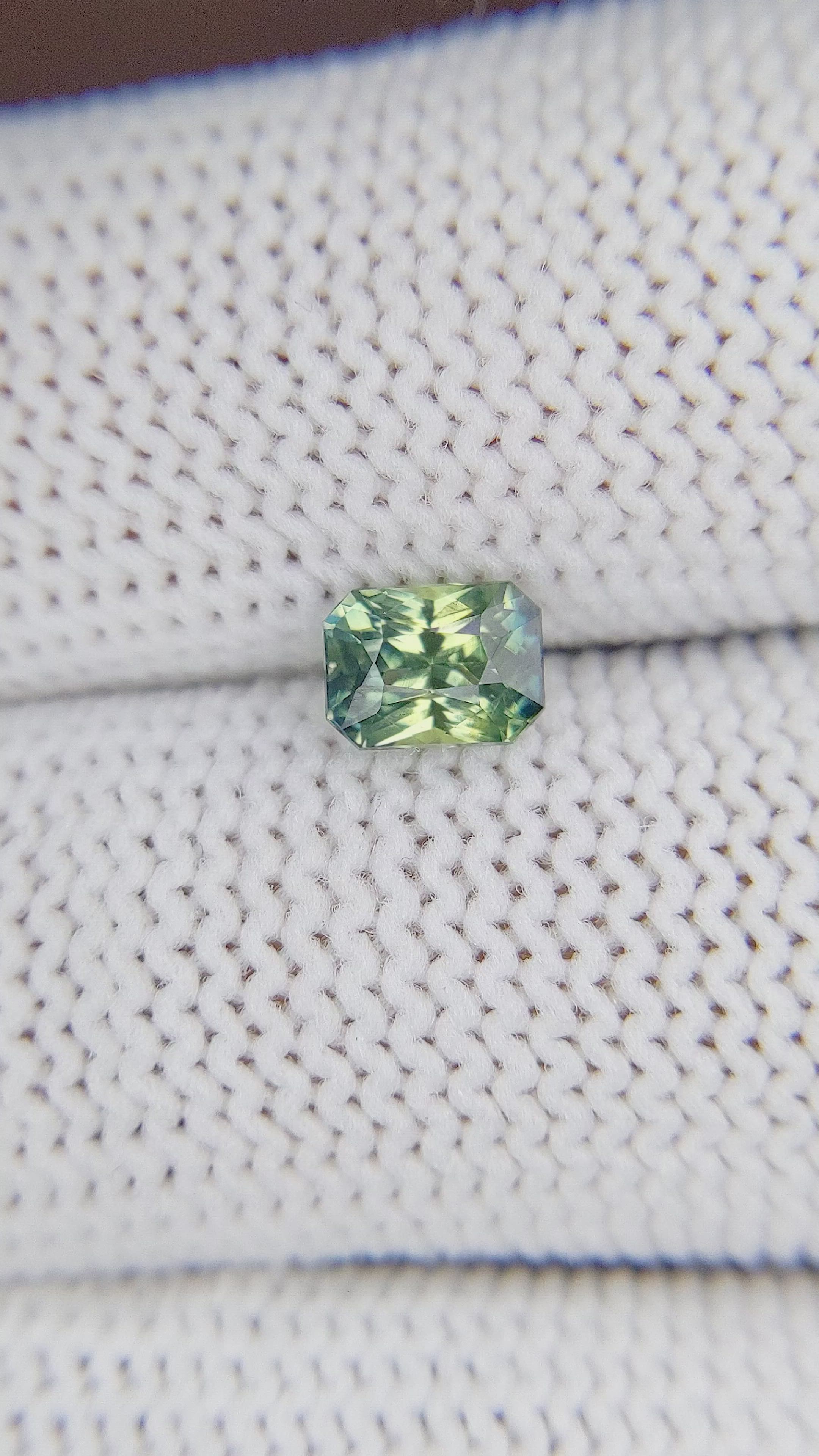 1.00 Ct. Bi Color Sapphire from Madagascar Size Video