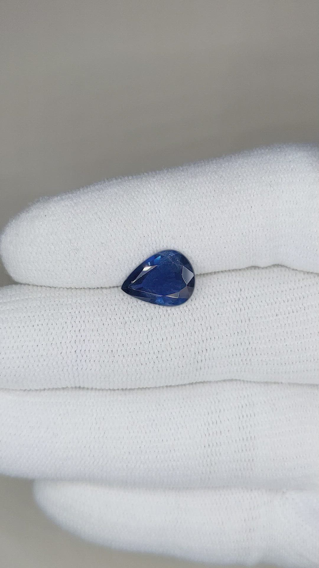 3.25 Ct. Blue Sapphire from Thailand Size Video