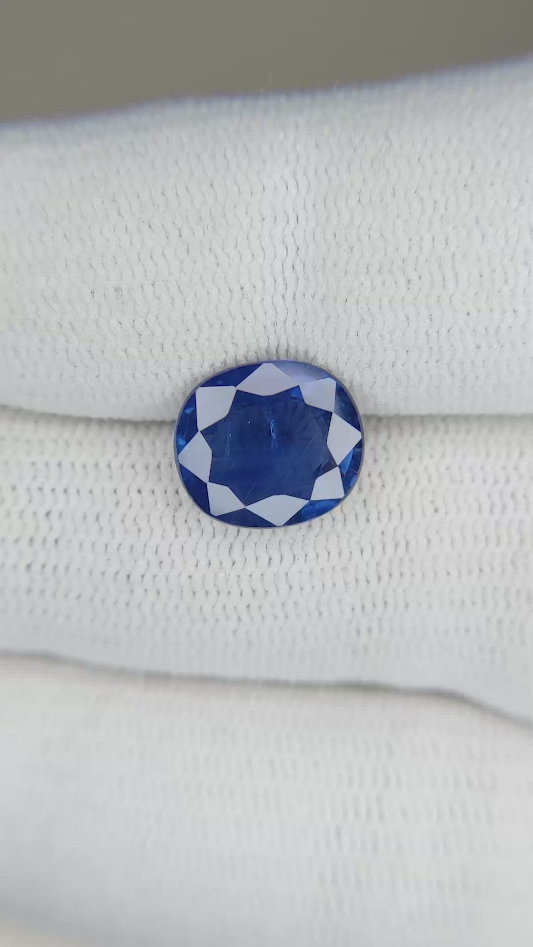 3.95 Ct. Blue Sapphire from Thailand Size Video