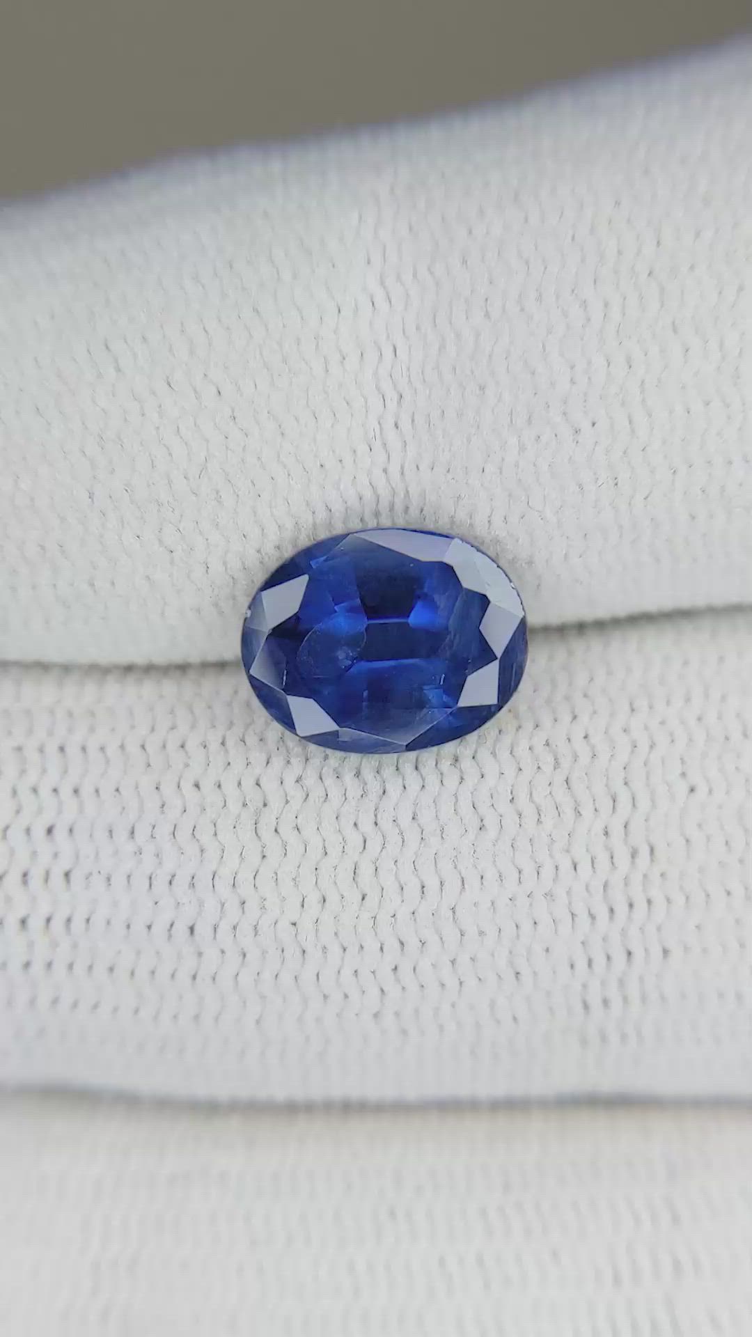 3.33 Ct. Blue Sapphire from Thailand Size Video