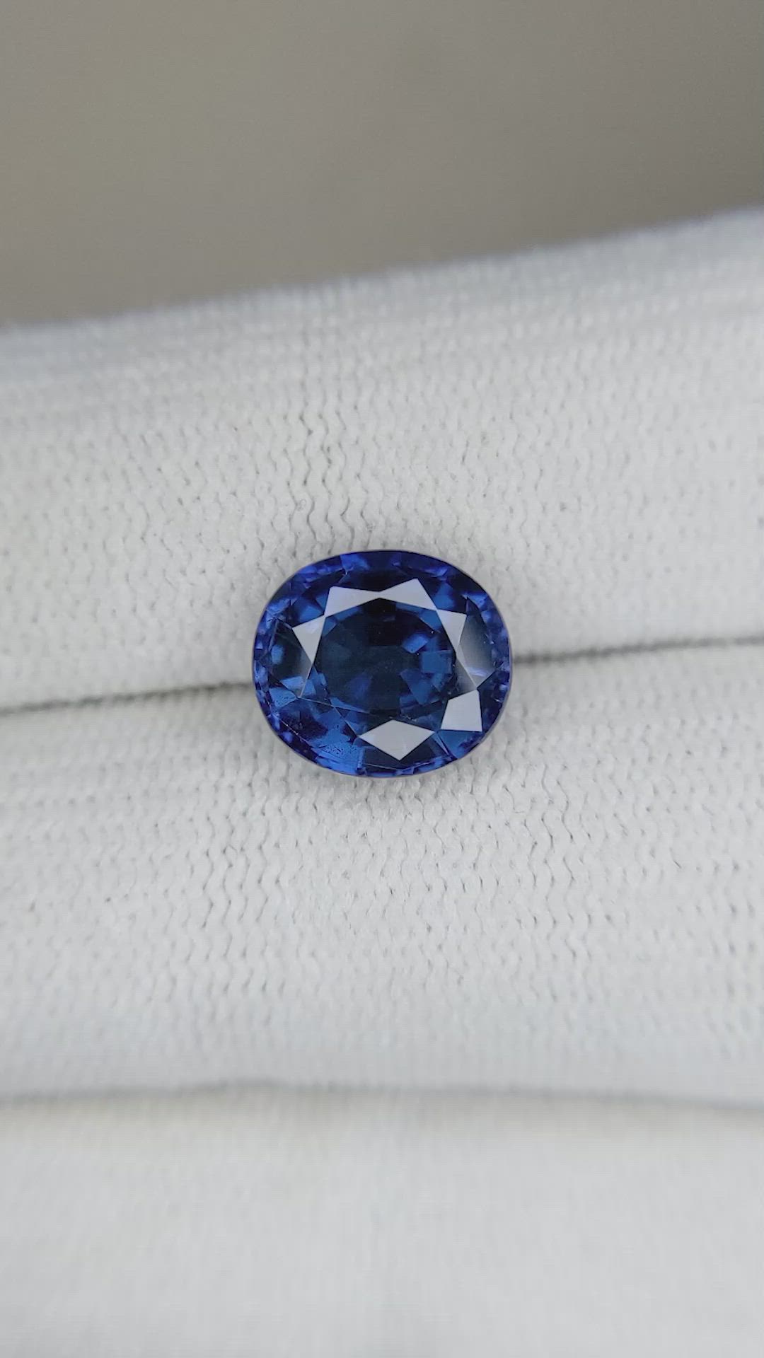 3.47 Ct. Blue Sapphire from Thailand Size Video