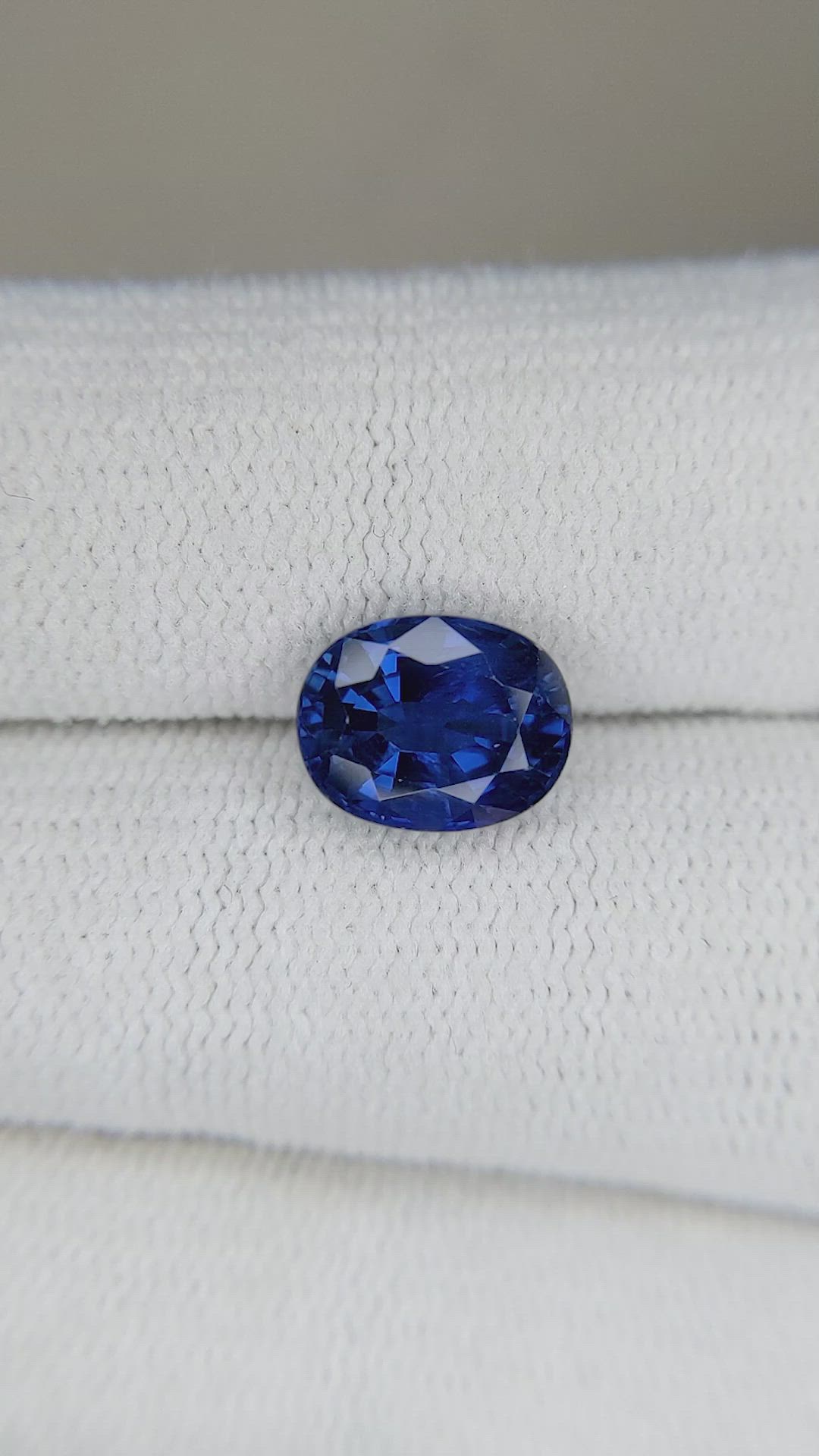 2.75 Ct. Blue Sapphire from Thailand Size Video