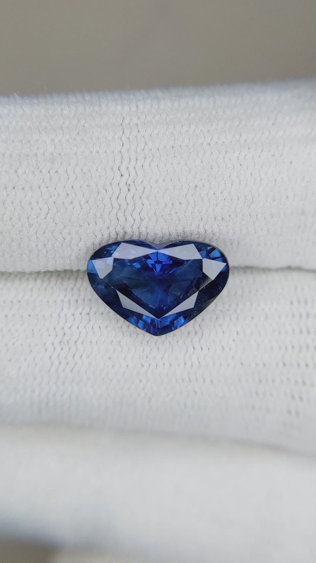 3.59 Ct. Blue Sapphire from Thailand Size Video