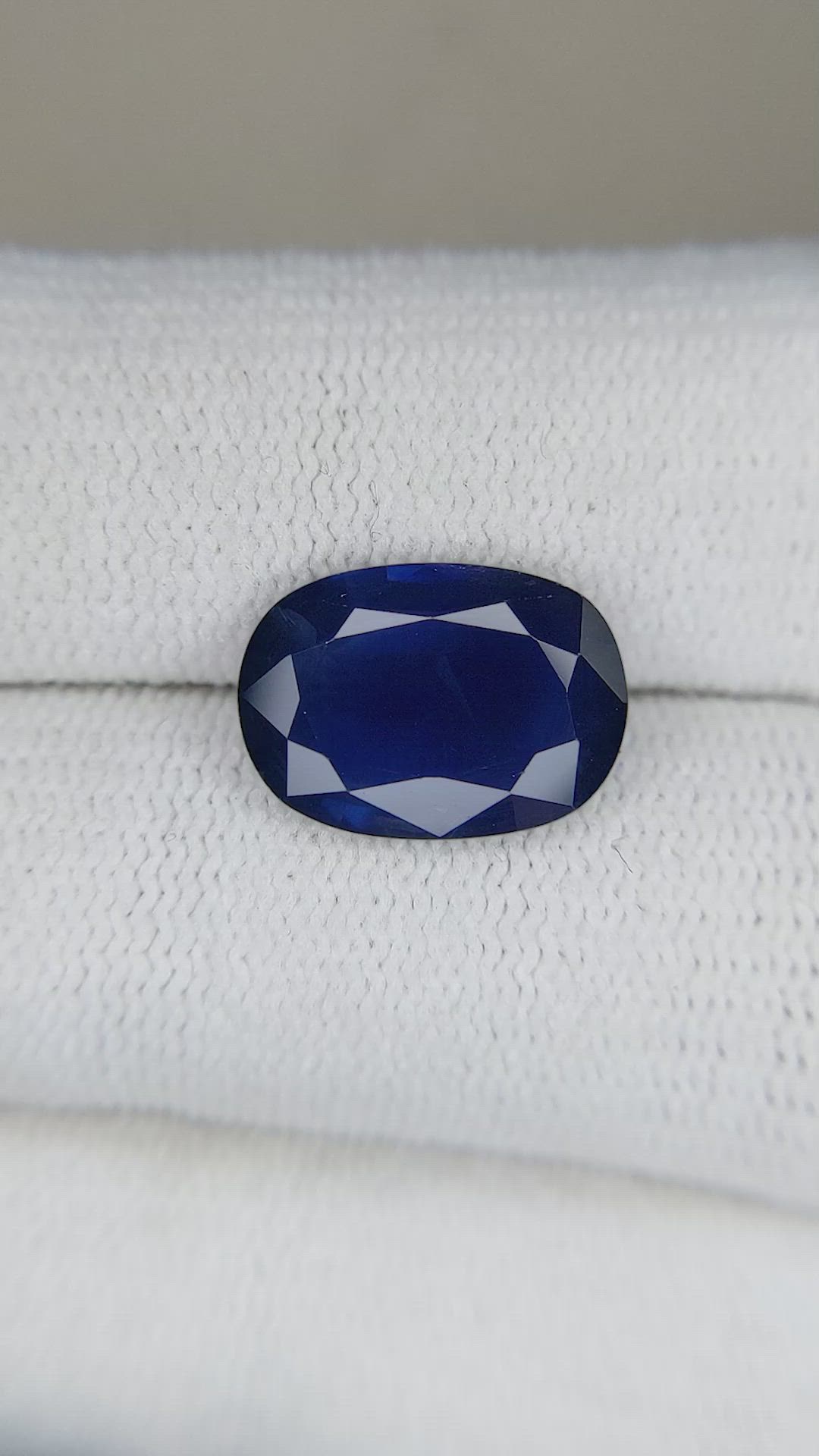 4.19 Ct. Blue Sapphire from Thailand Size Video