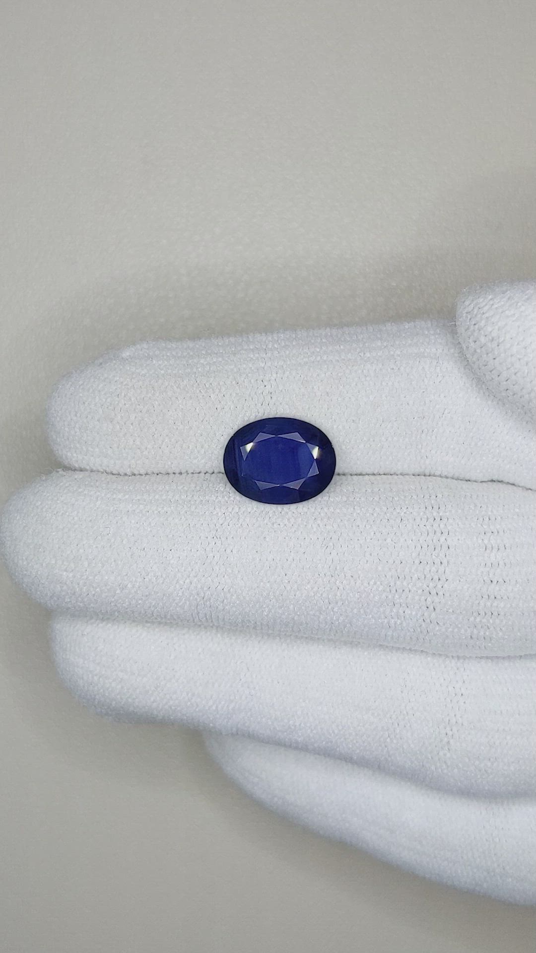 2.64 Ct. Blue Sapphire from Thailand Size Video