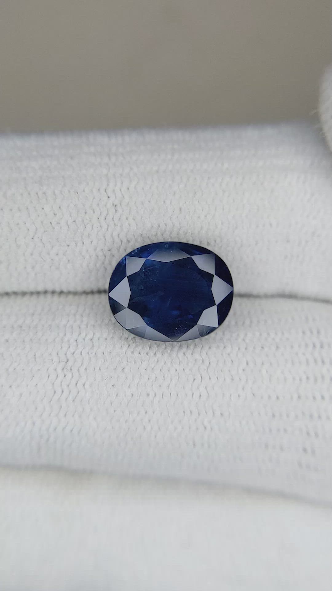 3.79 Ct. Blue Sapphire from Thailand Size Video