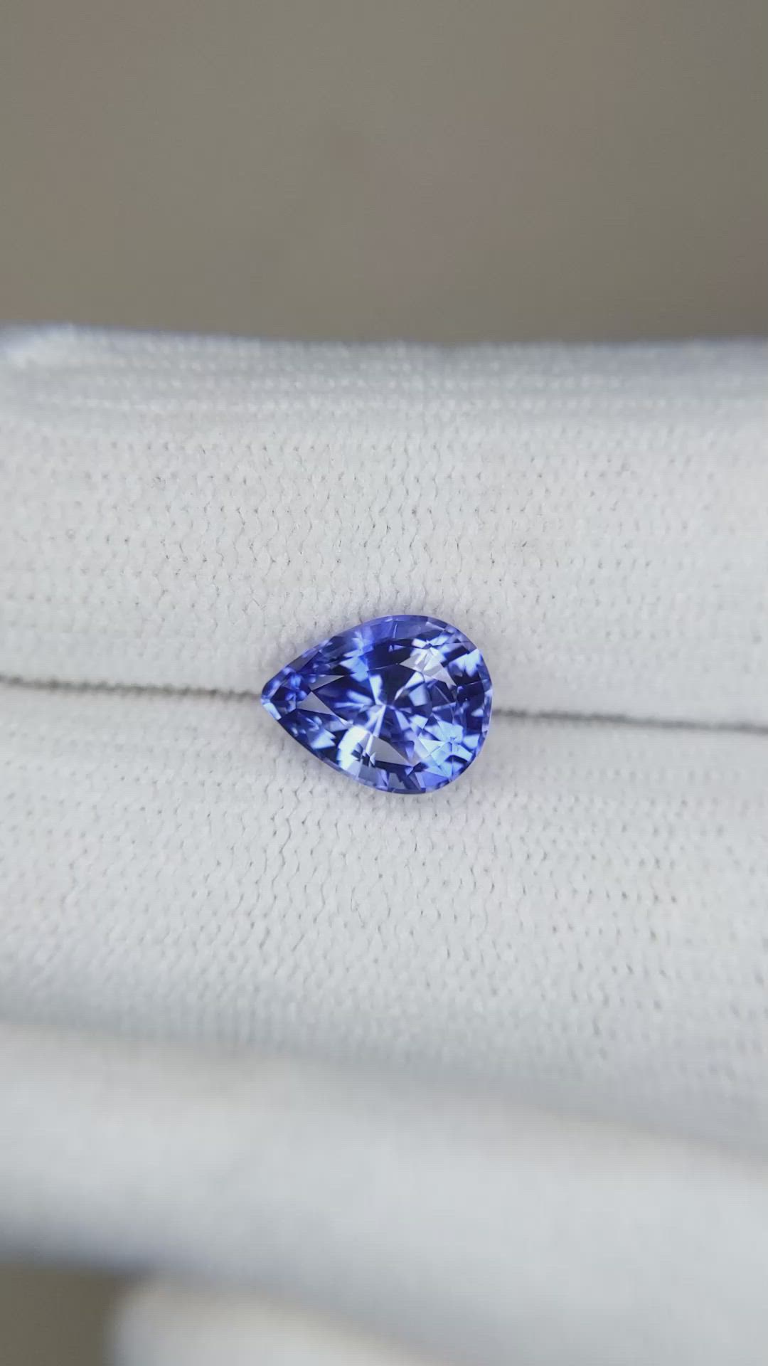 2.26 Ct. Blue Sapphire from Ceylon (Sri Lanka) Size Video