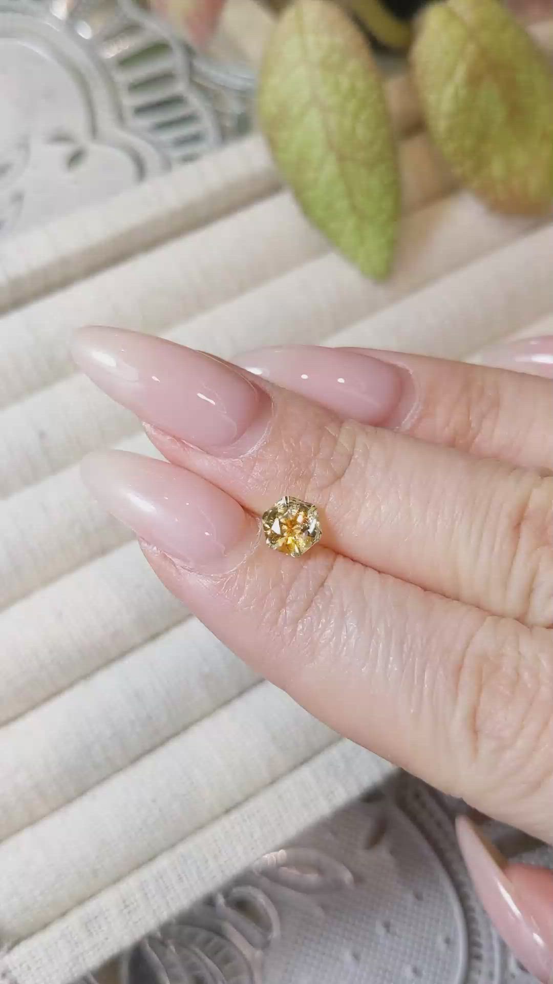 1.01 Ct. Bi Color Sapphire from Montana Size Video