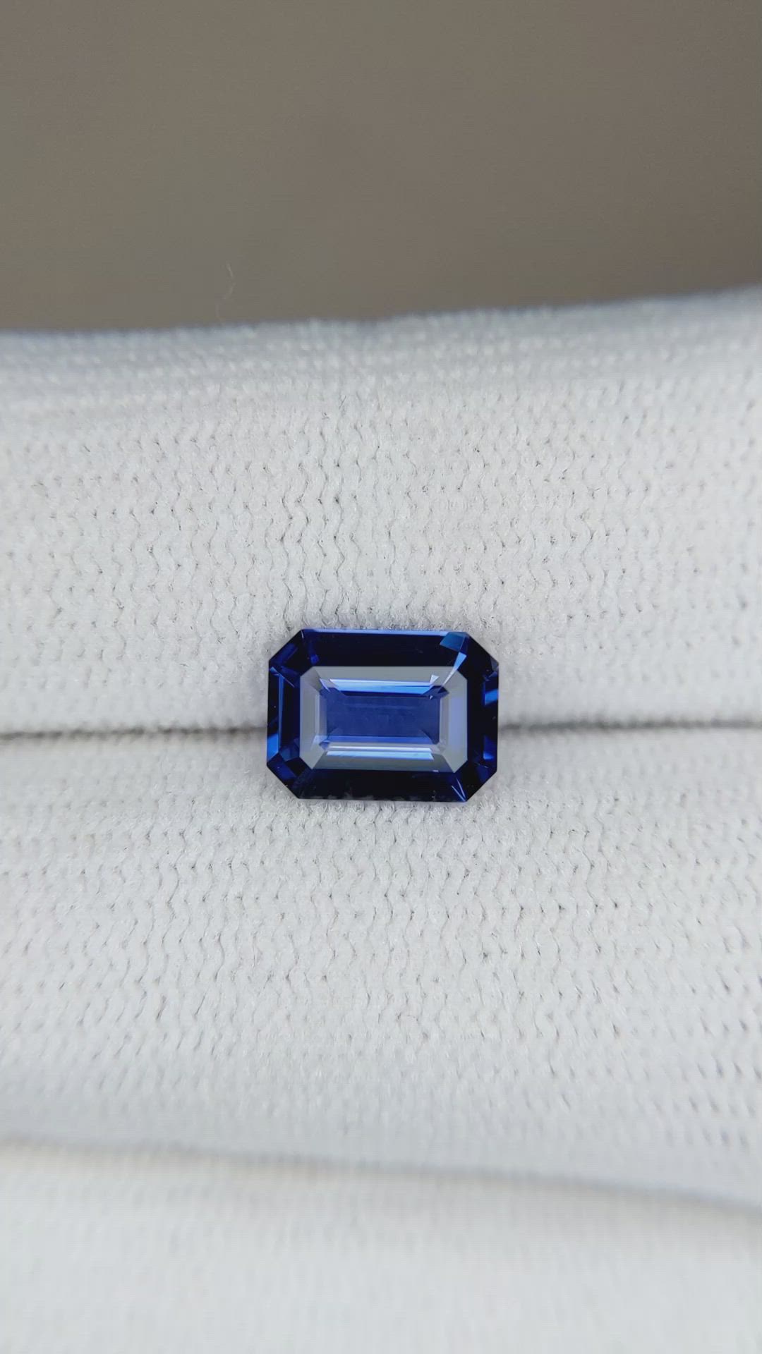 1.59 Ct. Blue Sapphire from Ceylon (Sri Lanka) Size Video