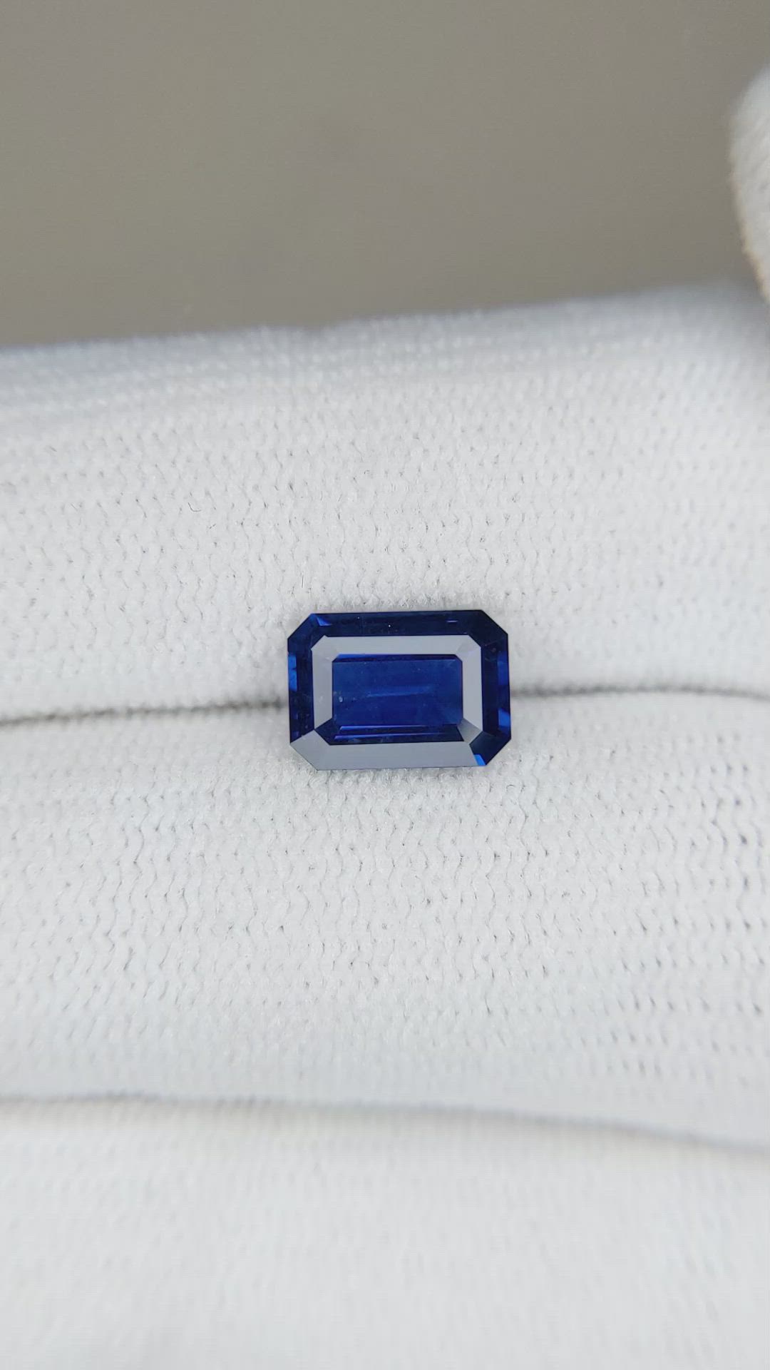 1.63 Ct. Blue Sapphire from Ceylon (Sri Lanka) Size Video