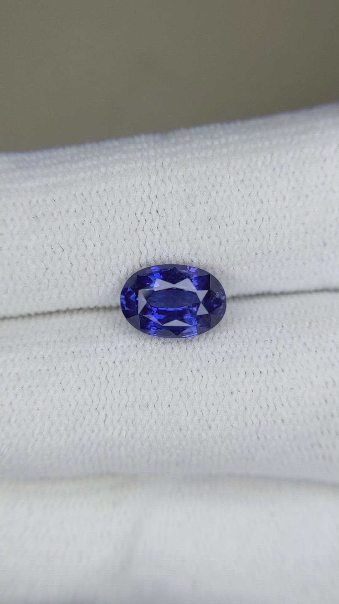 2.06 Ct. Blue Sapphire from Ceylon (Sri Lanka) Size Video