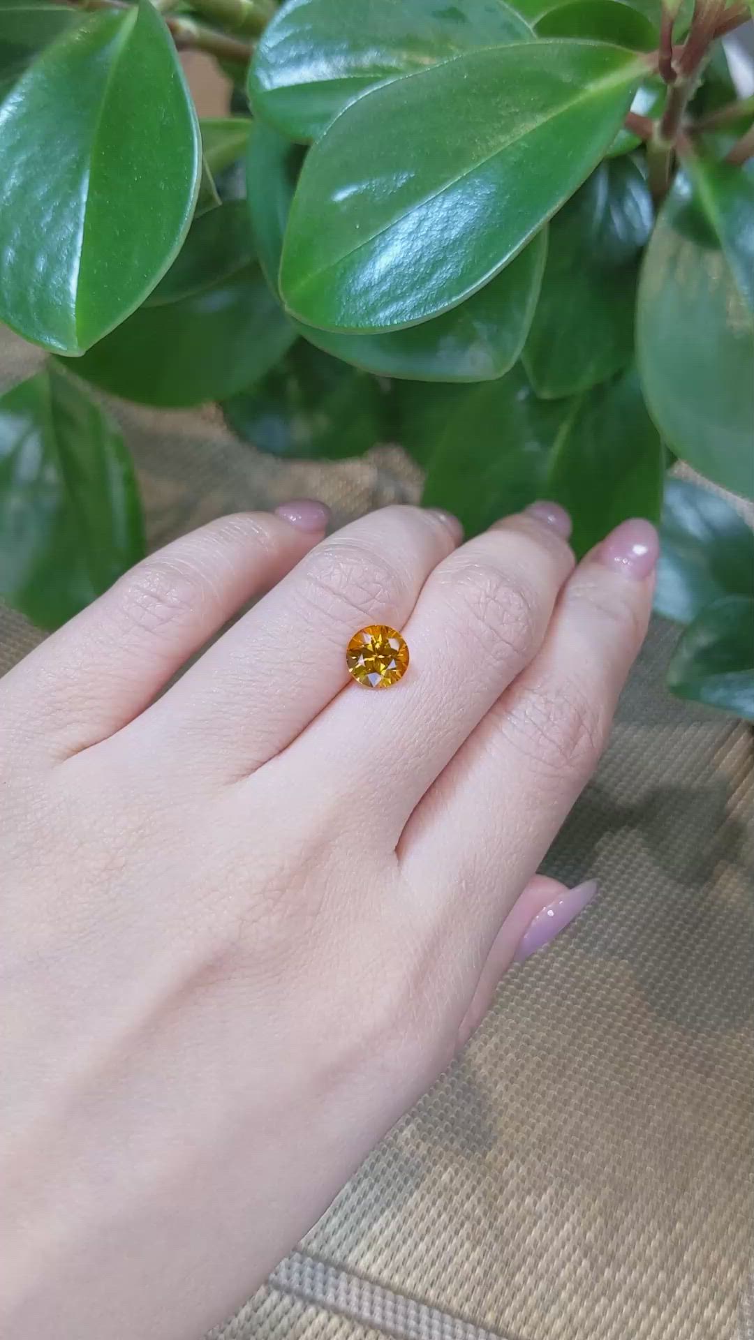 2.03 Ct. Yellowish Orange Sapphire from Ceylon (Sri Lanka) Size Video