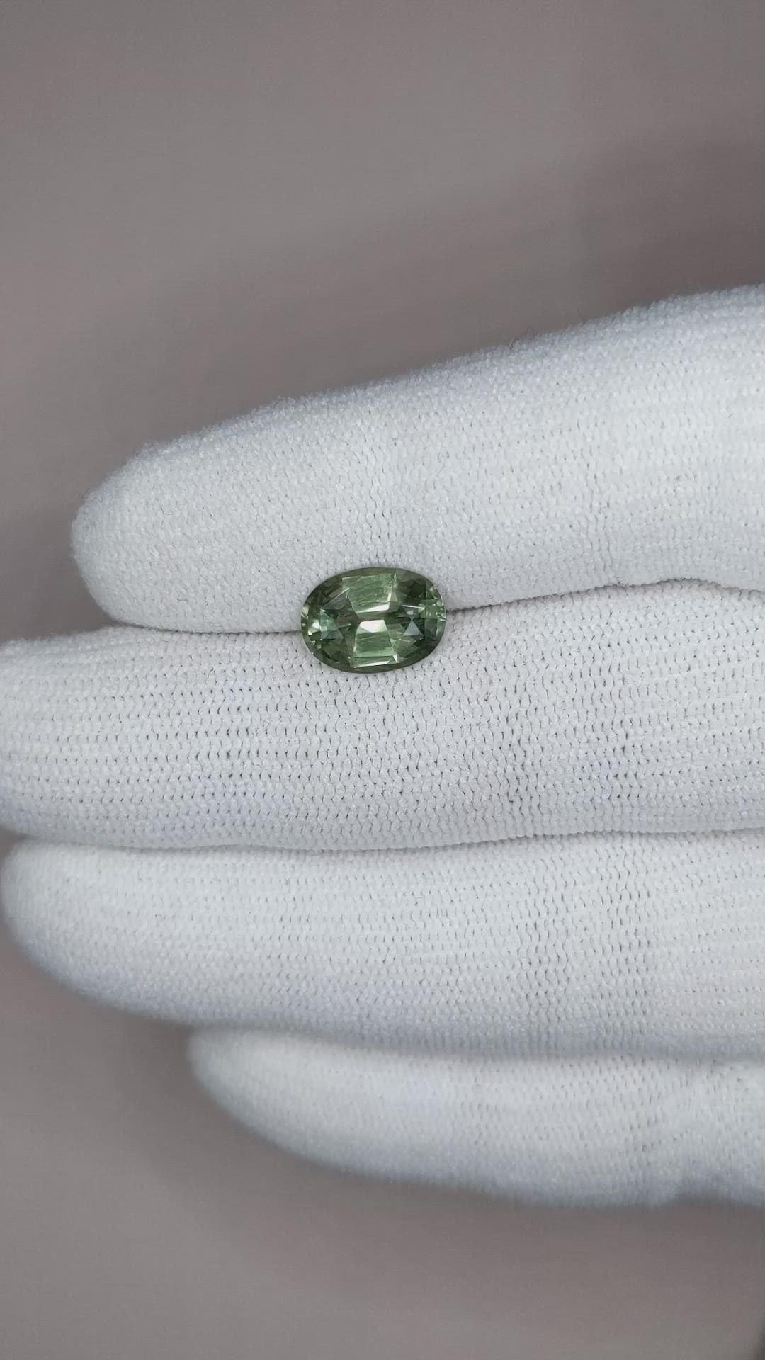2.87 Ct. Green Sapphire from Ceylon (Sri Lanka) Size Video
