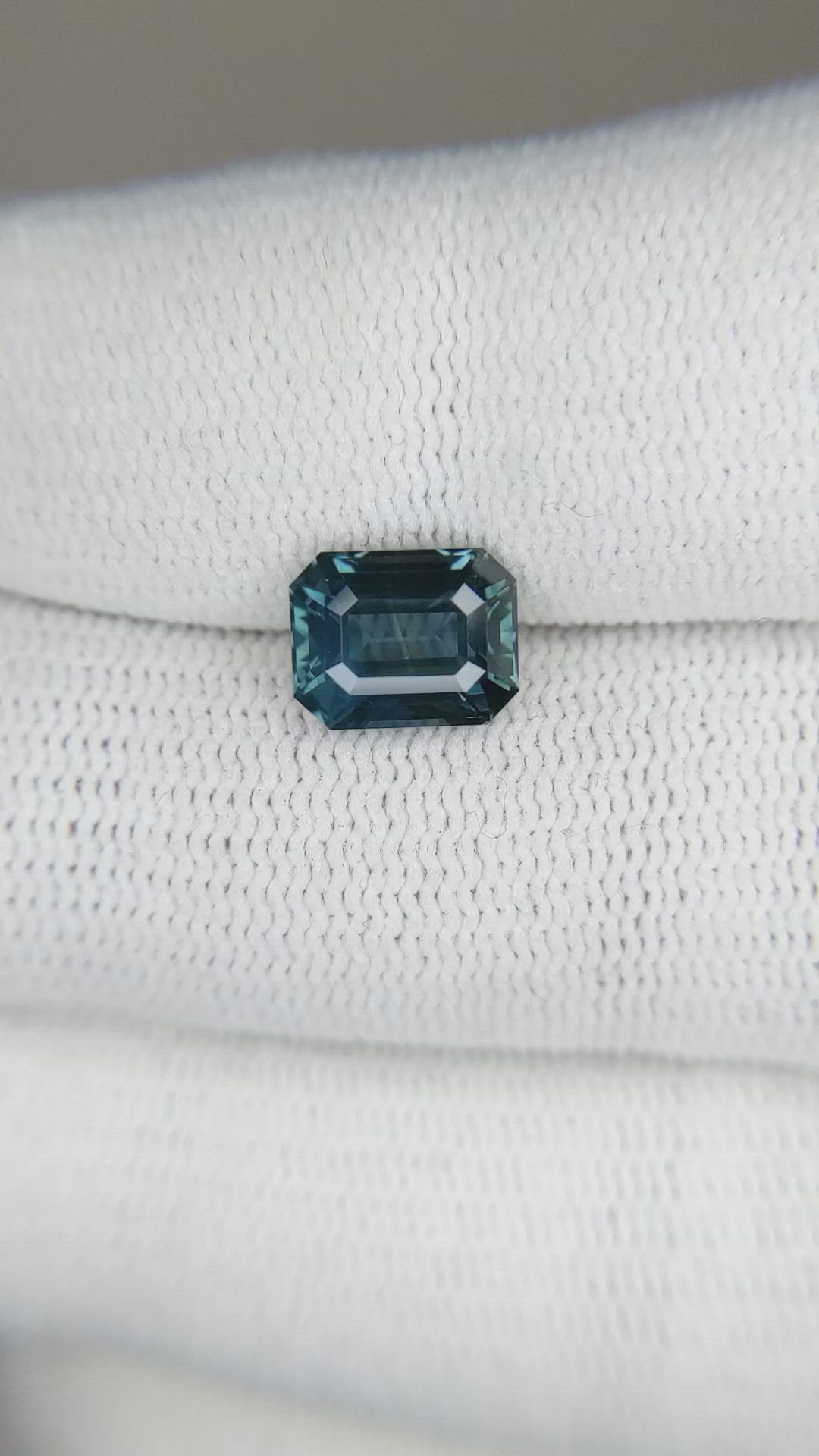 2.55 Ct. Greenish Blue Sapphire from Ceylon (Sri Lanka) Size Video