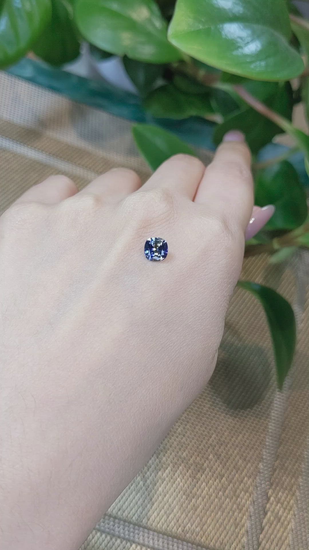 1.14 Ct. Bi Color Sapphire from Ceylon (Sri Lanka) Size Video