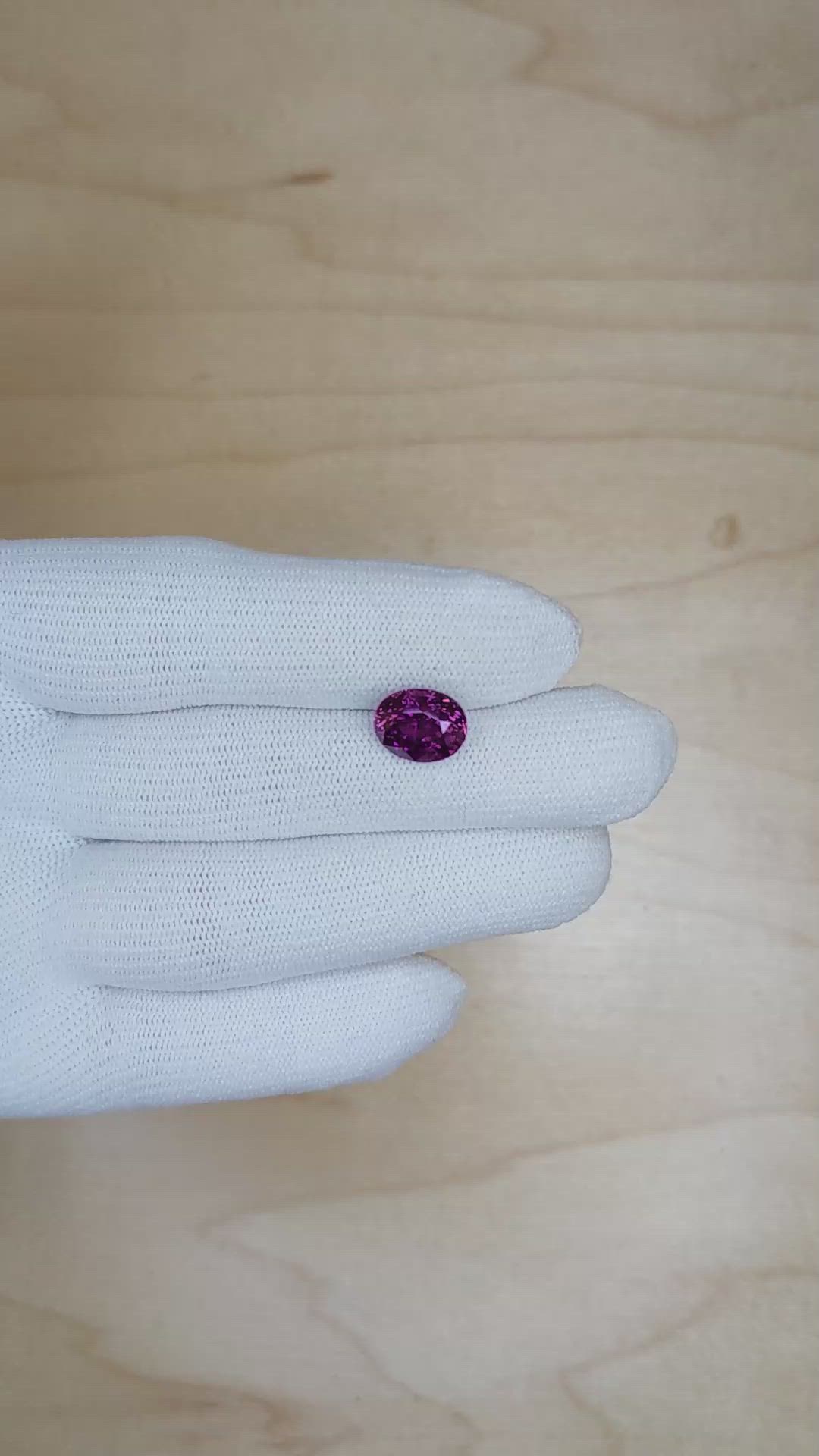4.23 Ct. Purple Sapphire from Ceylon (Sri Lanka) Size Video