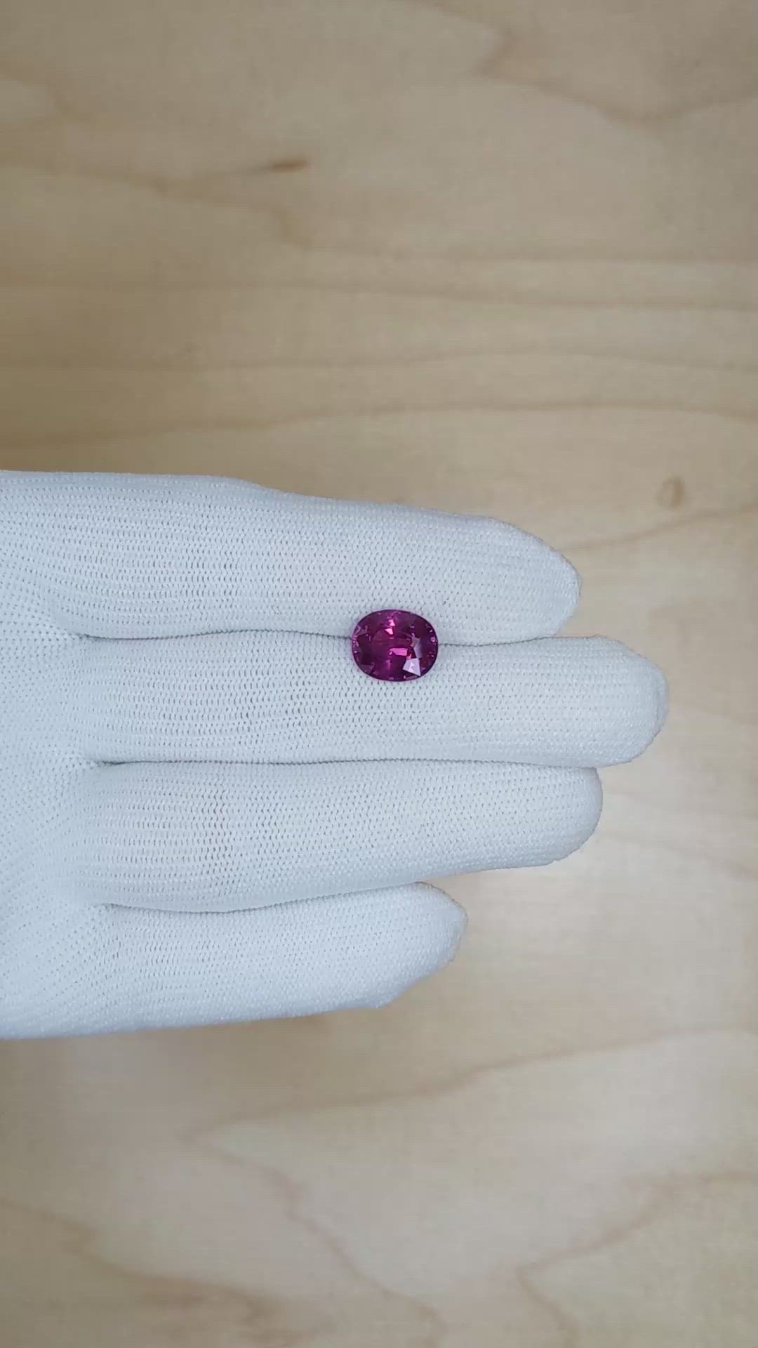 4.06 Ct. Purplish Pink Sapphire from Ceylon (Sri Lanka) Size Video