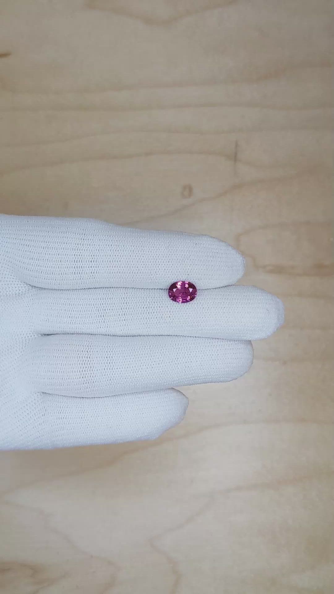 1.24 Ct. Purplish Pink Sapphire from Ceylon (Sri Lanka) Size Video