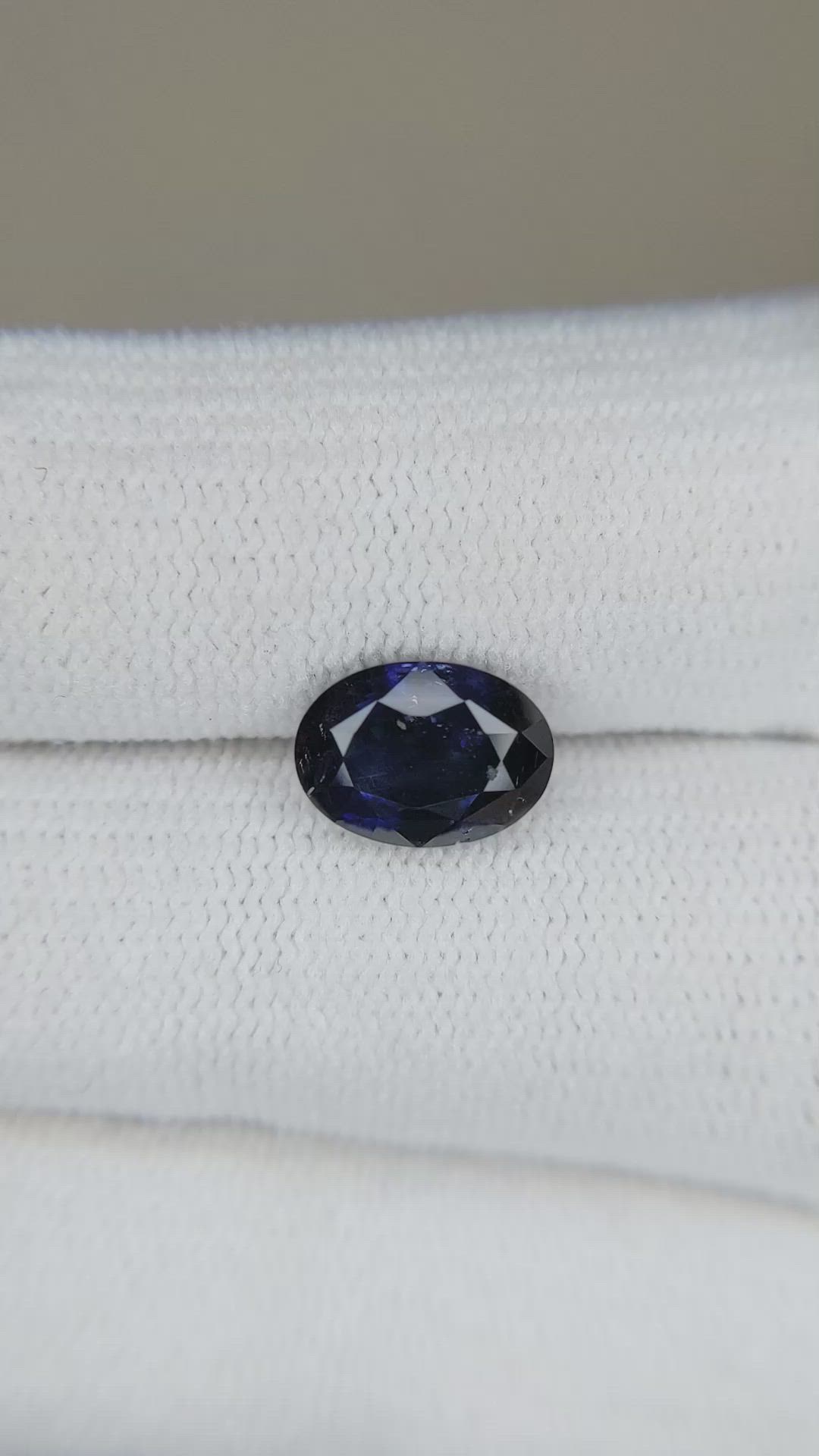 2.25 Ct. Blue Sapphire from Ceylon (Sri Lanka) Size Video