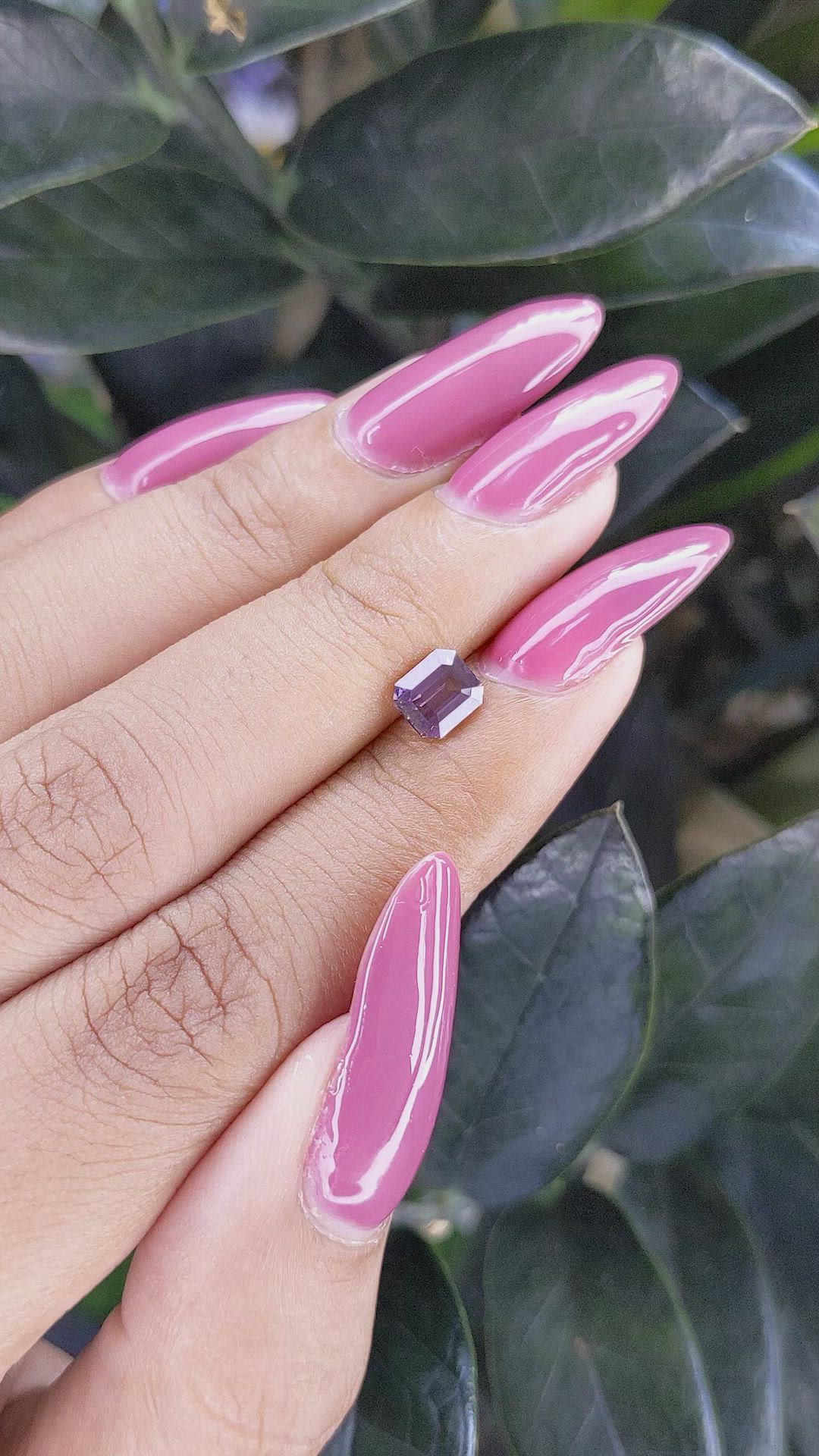 1.05 Ct. Pinkish Purple Sapphire from Ceylon (Sri Lanka) Size Video