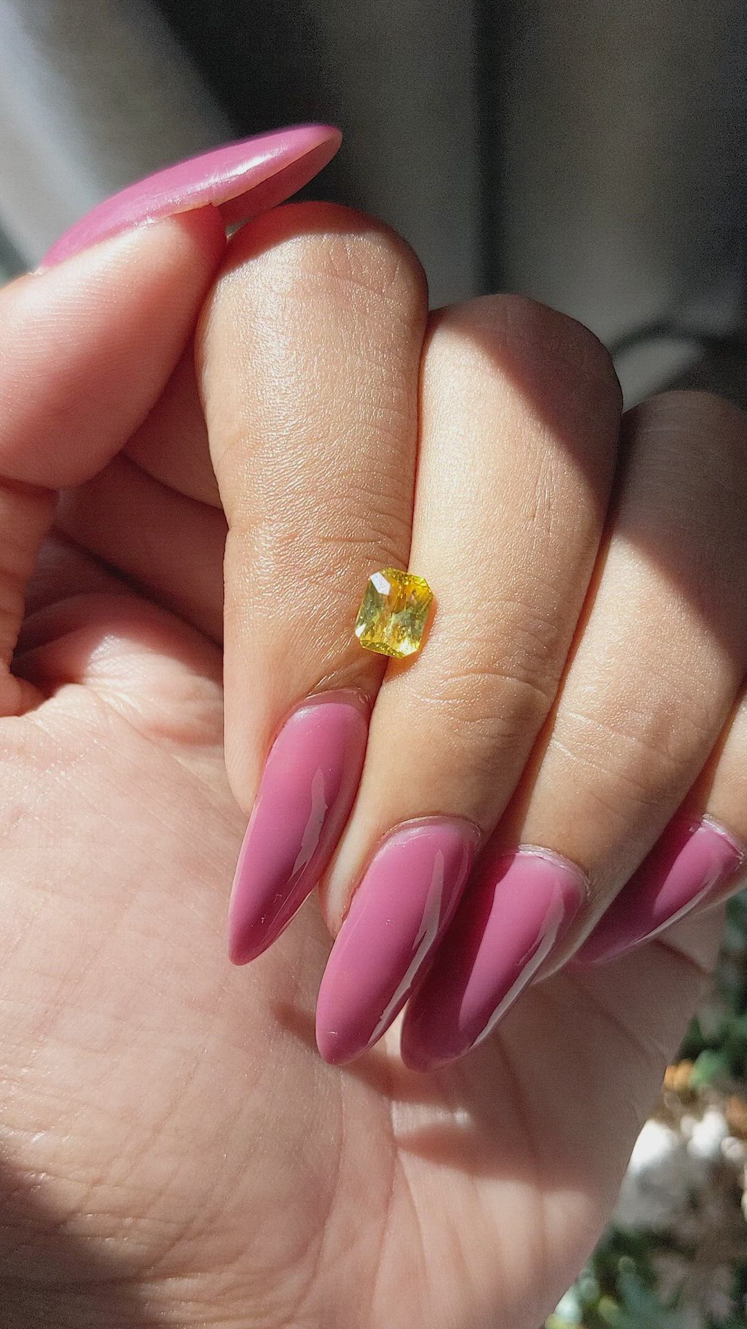 1.05 Ct. Yellow Sapphire from Ceylon (Sri Lanka) Size Video