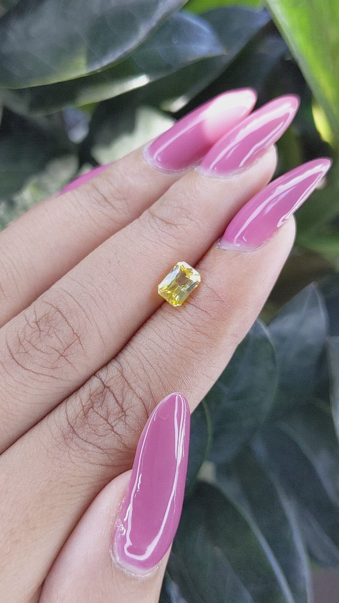 1.20 Ct. Bi Color Sapphire from Ceylon (Sri Lanka) Size Video