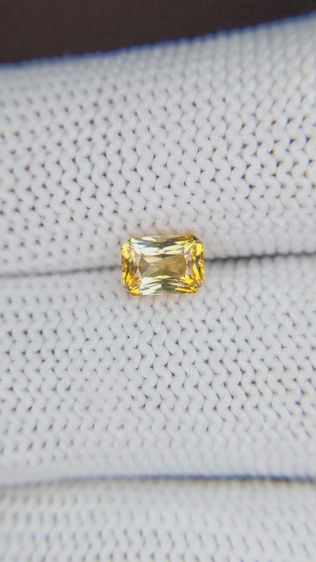 1.20 Ct. Bi Color Sapphire from Ceylon (Sri Lanka) Size Video