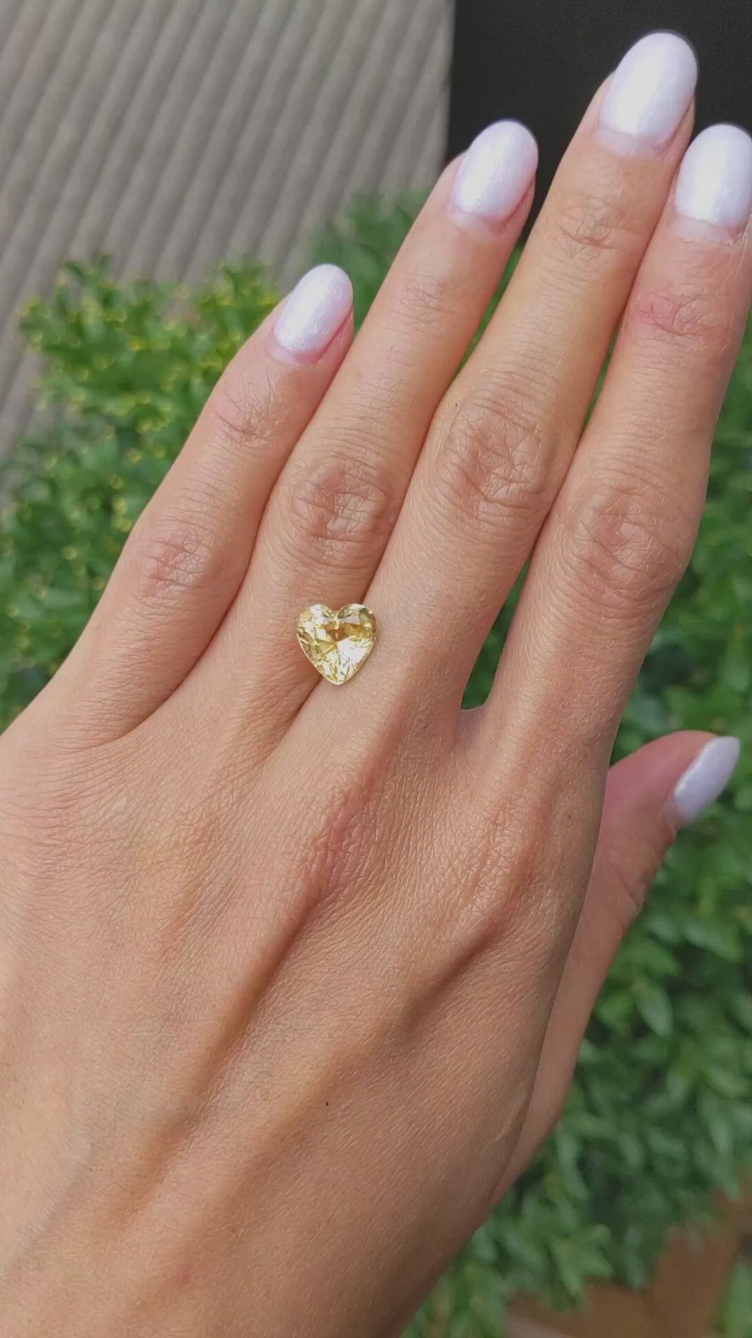 4.18 Ct. Yellow Sapphire from Ceylon (Sri Lanka) Size Video