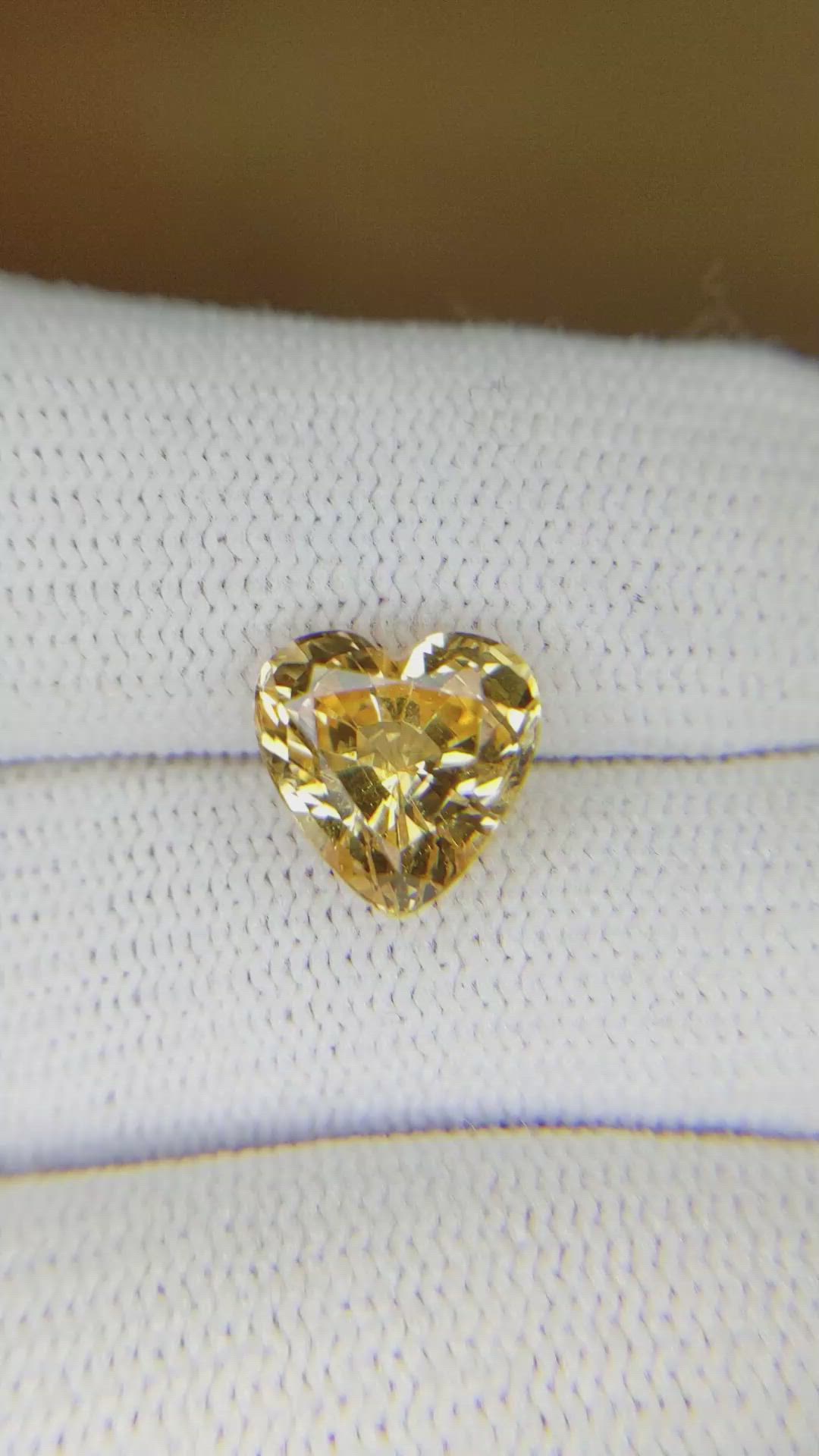 4.18 Ct. Yellow Sapphire from Ceylon (Sri Lanka) Size Video