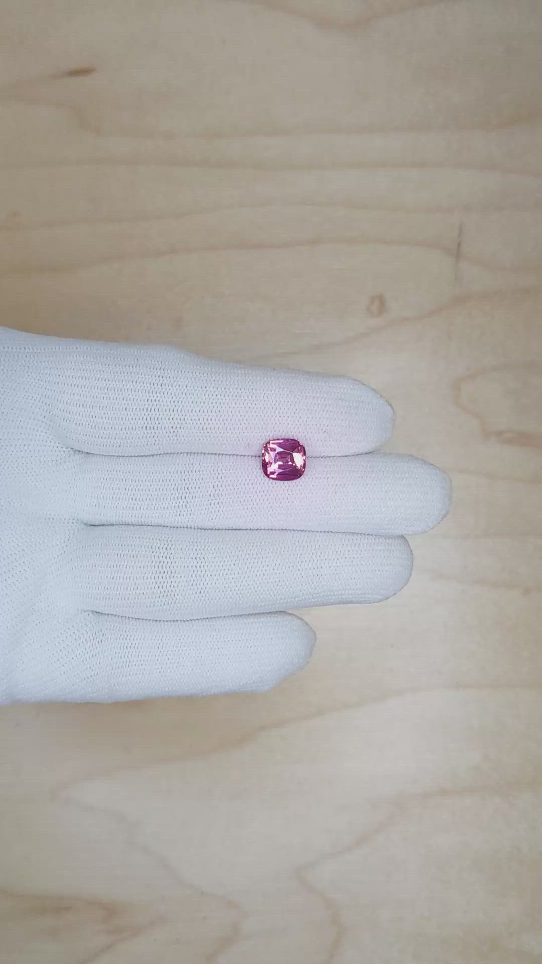 2.59 Ct. Purplish Pink Sapphire from Ceylon (Sri Lanka) Size Video
