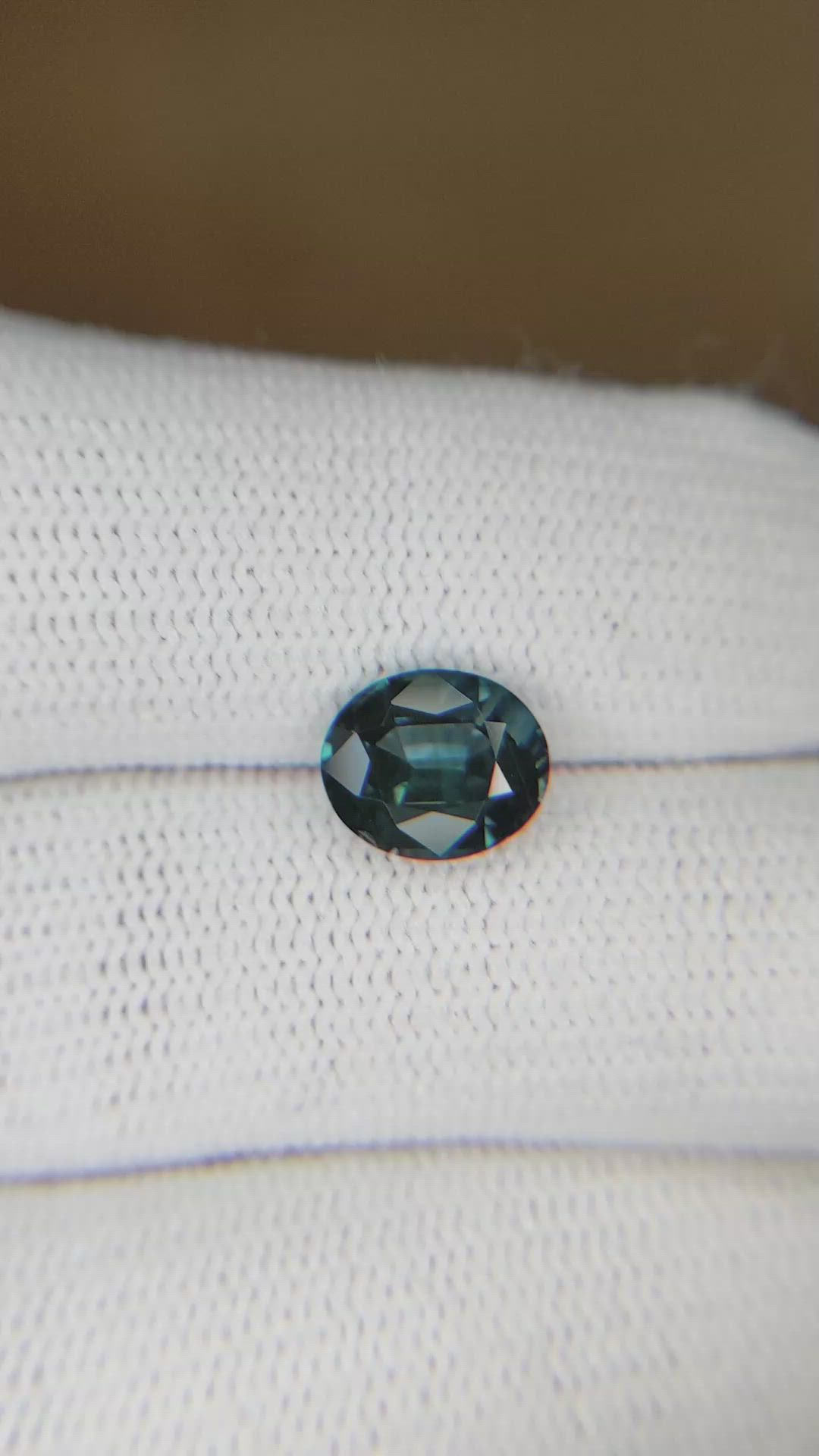 2.10 Ct. Greenish Blue Sapphire from Ceylon (Sri Lanka) Size Video