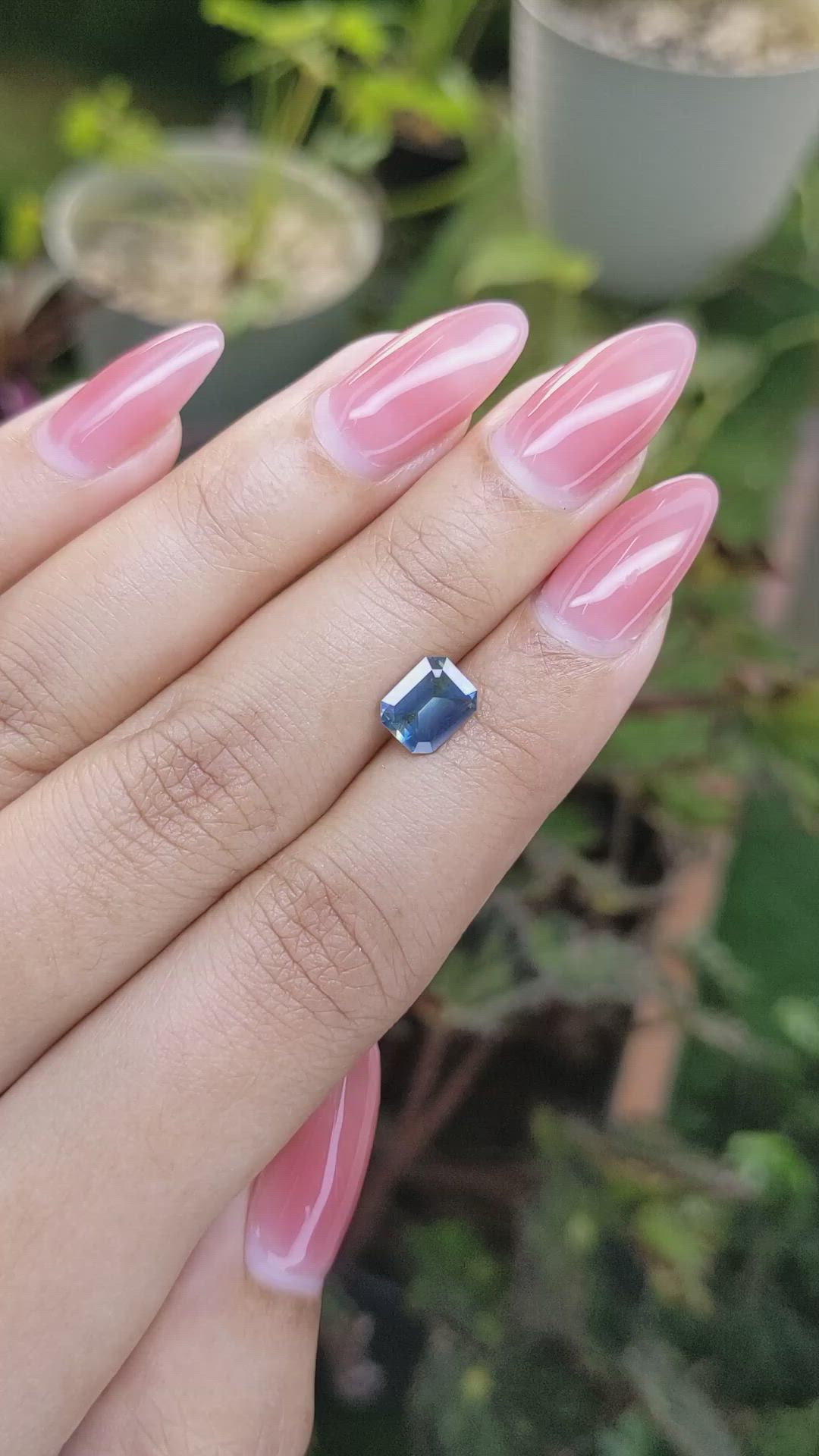 1.53 Ct. Bi Color Sapphire from Ceylon (Sri Lanka) Size Video